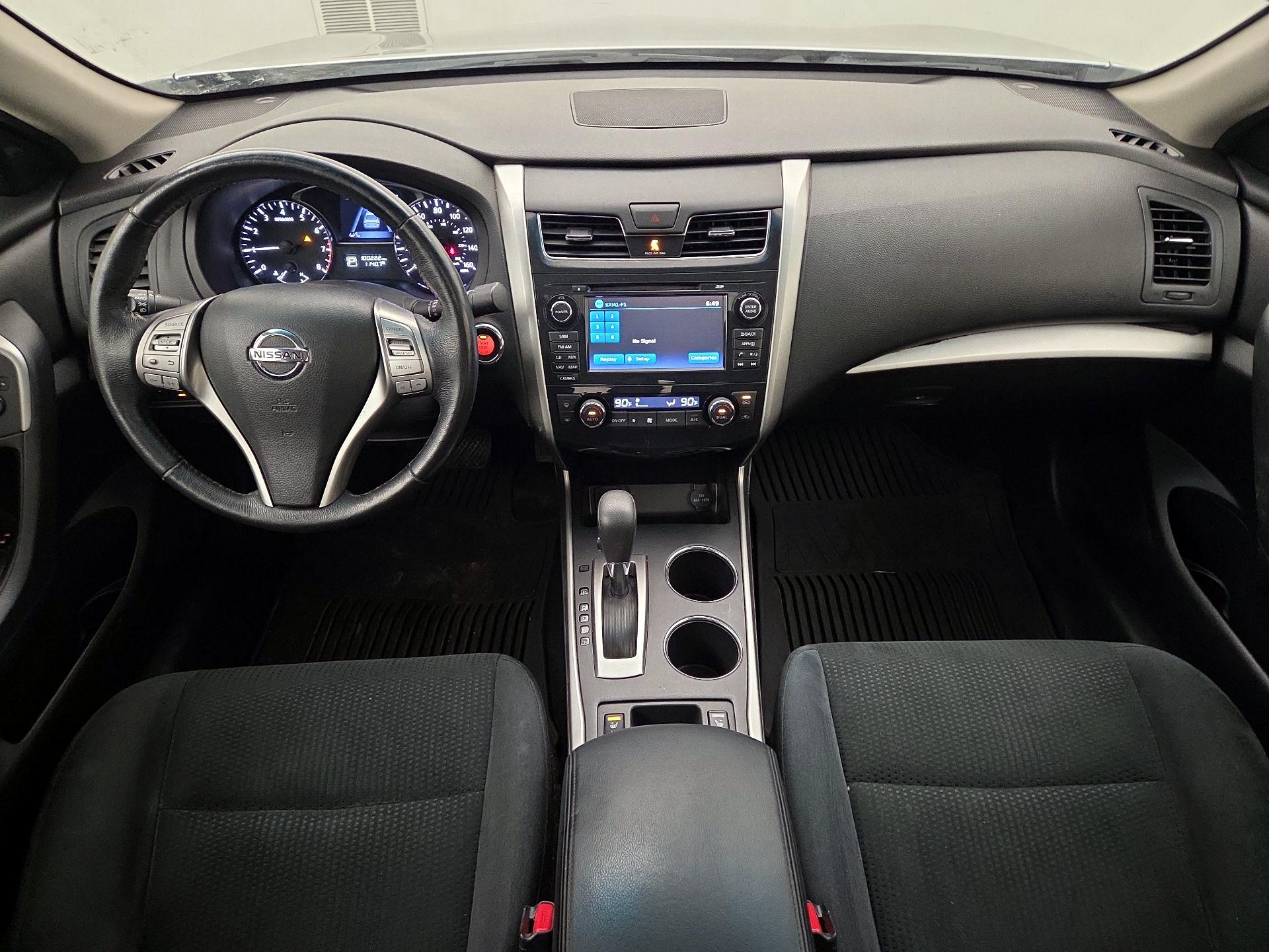 Thumbnail: 2015 Nissan Altima - 9