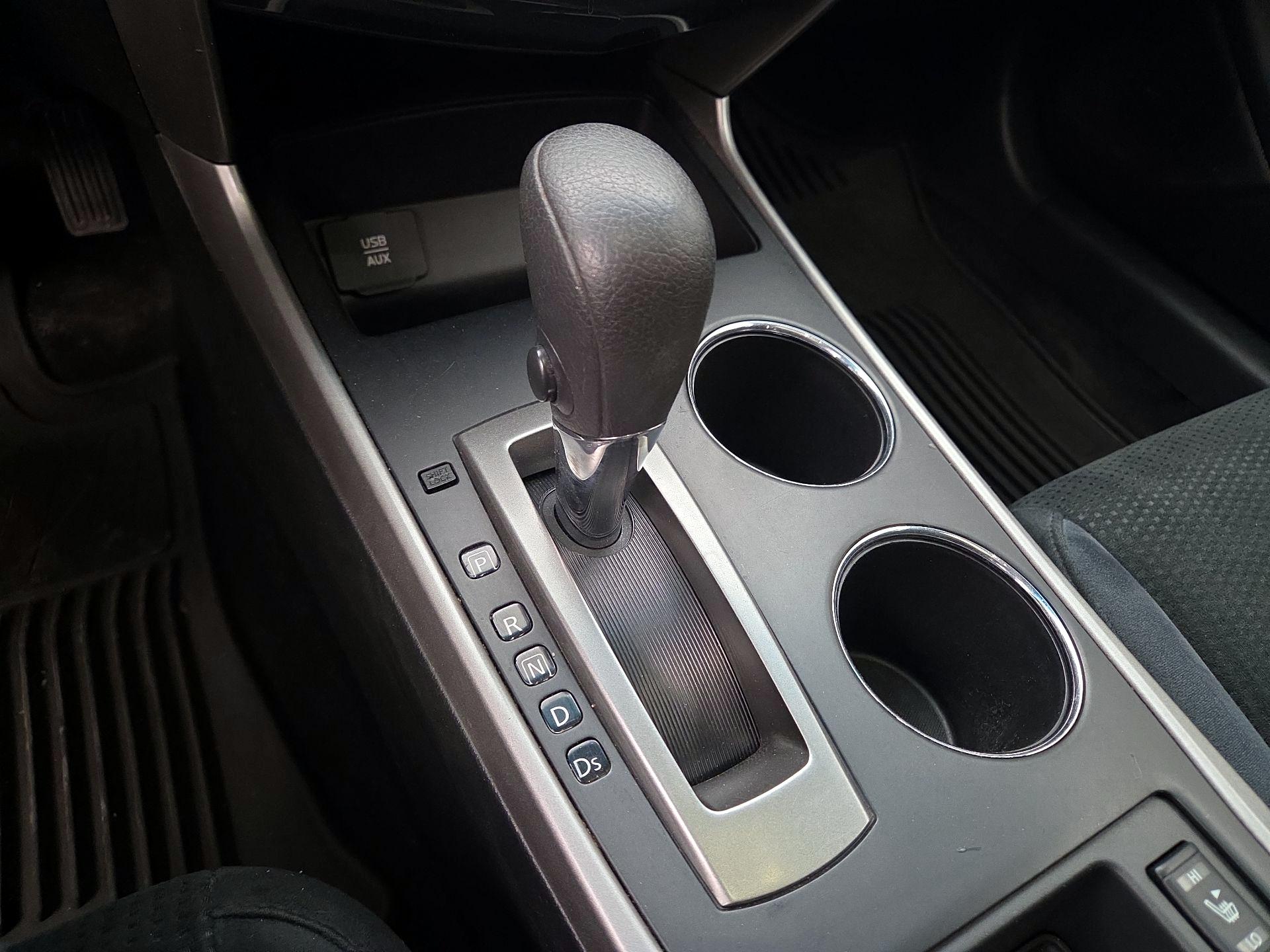 Thumbnail: 2015 Nissan Altima - 17