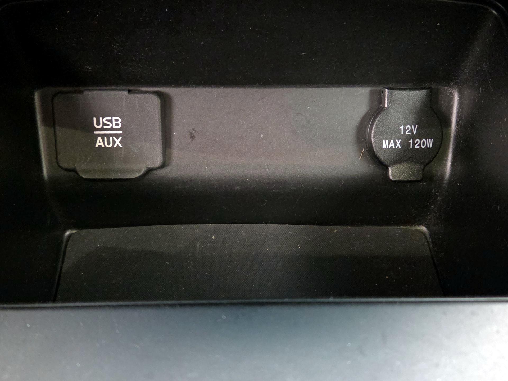 Thumbnail: 2015 Nissan Altima - 18