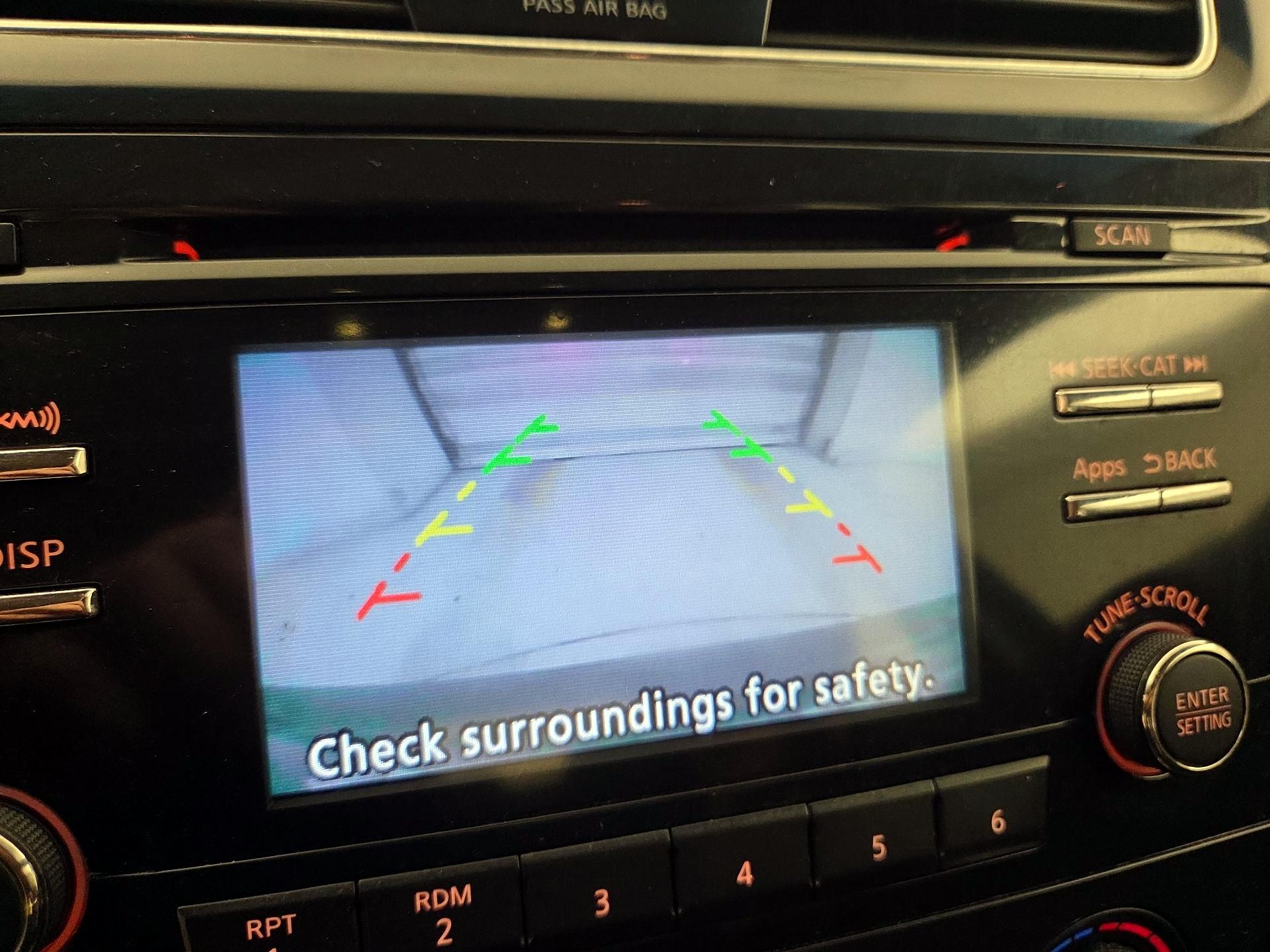 Thumbnail: 2015 Nissan Altima - 14