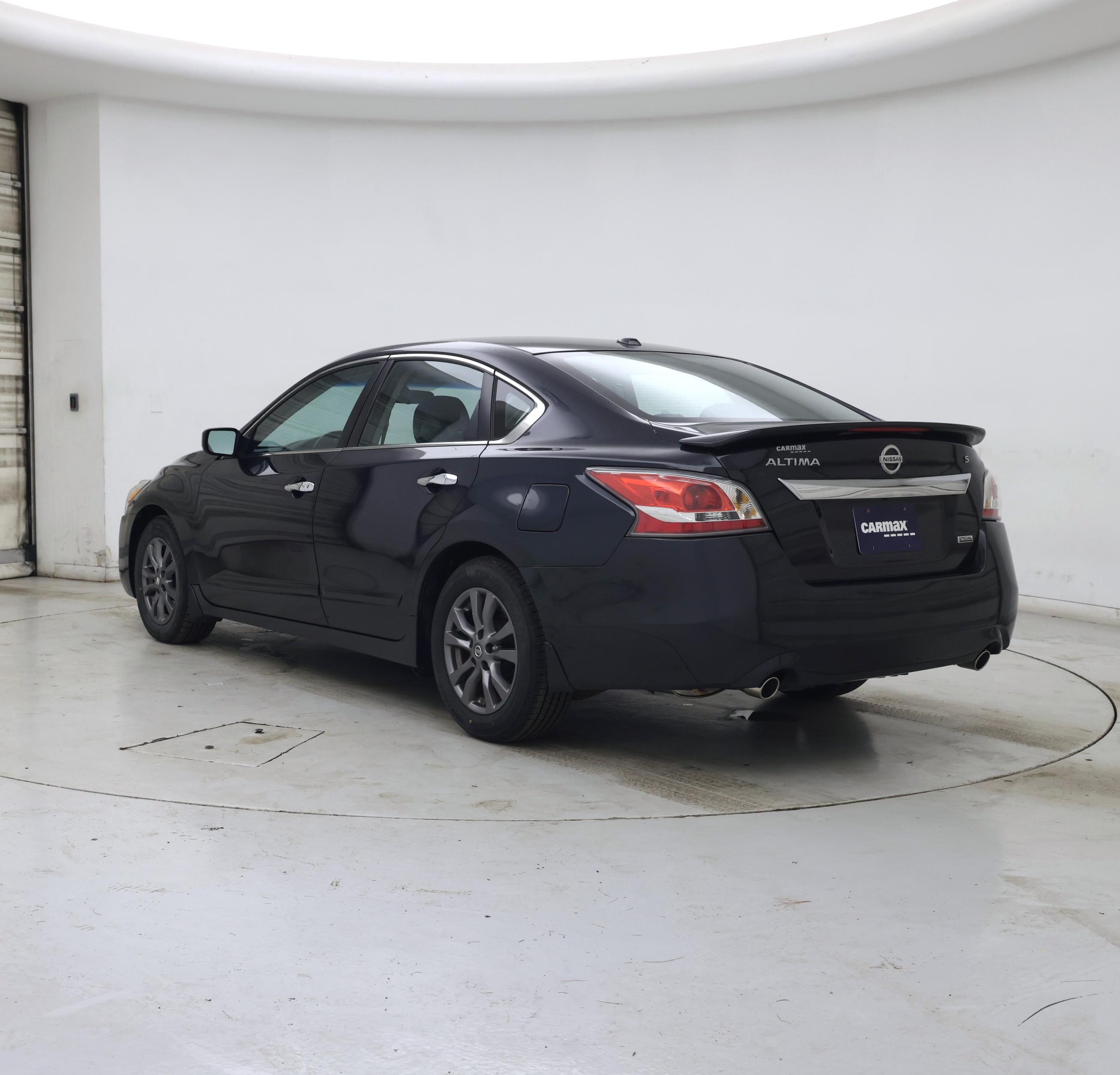 Thumbnail: 2015 Nissan Altima - 2