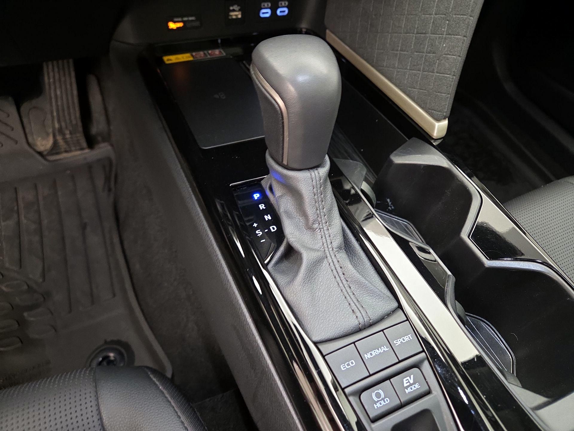 Thumbnail: 2025 Toyota Camry - 18