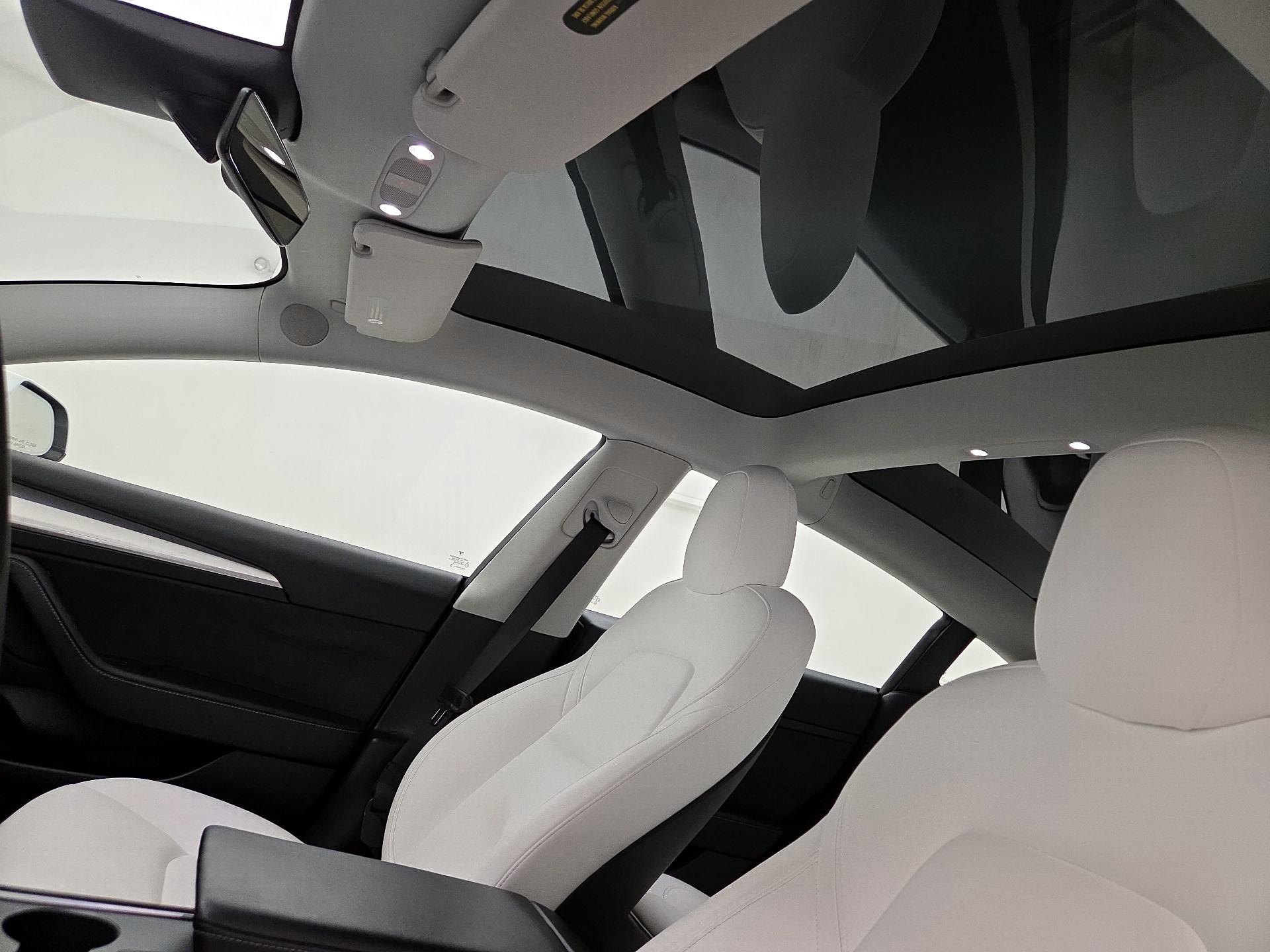 Thumbnail: 2022 Tesla Model 3 - 18