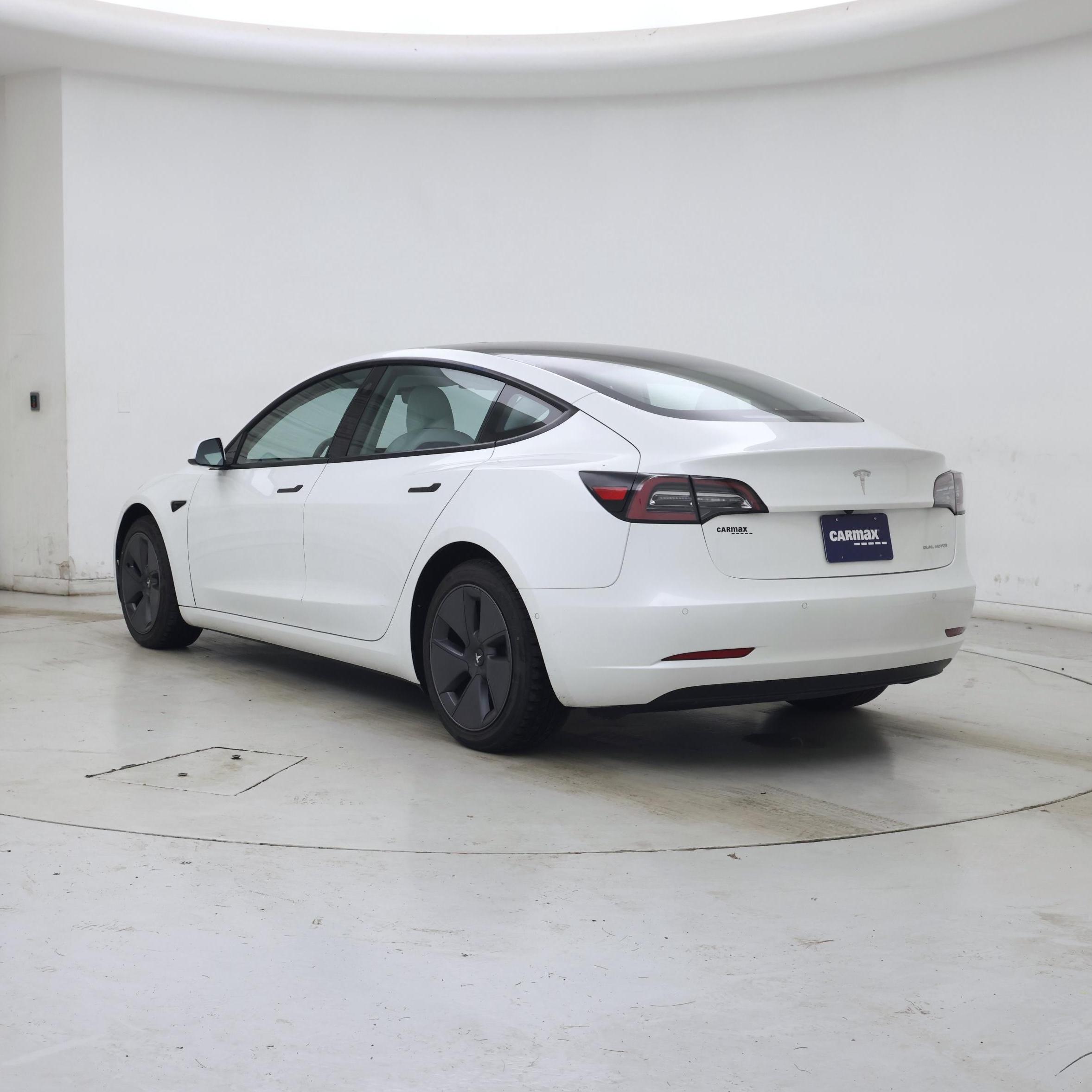 Thumbnail: 2022 Tesla Model 3 - 2