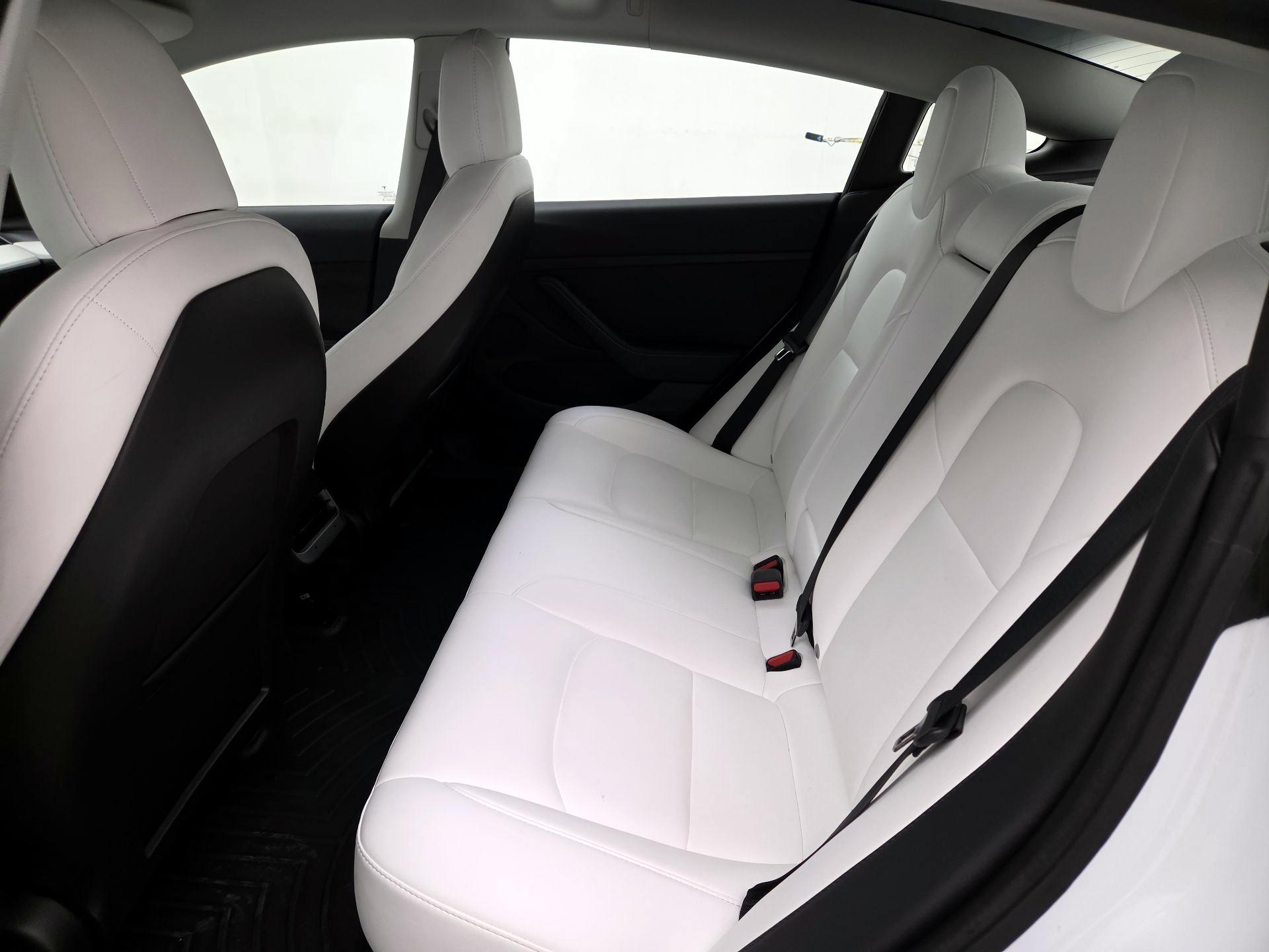 Thumbnail: 2022 Tesla Model 3 - 19