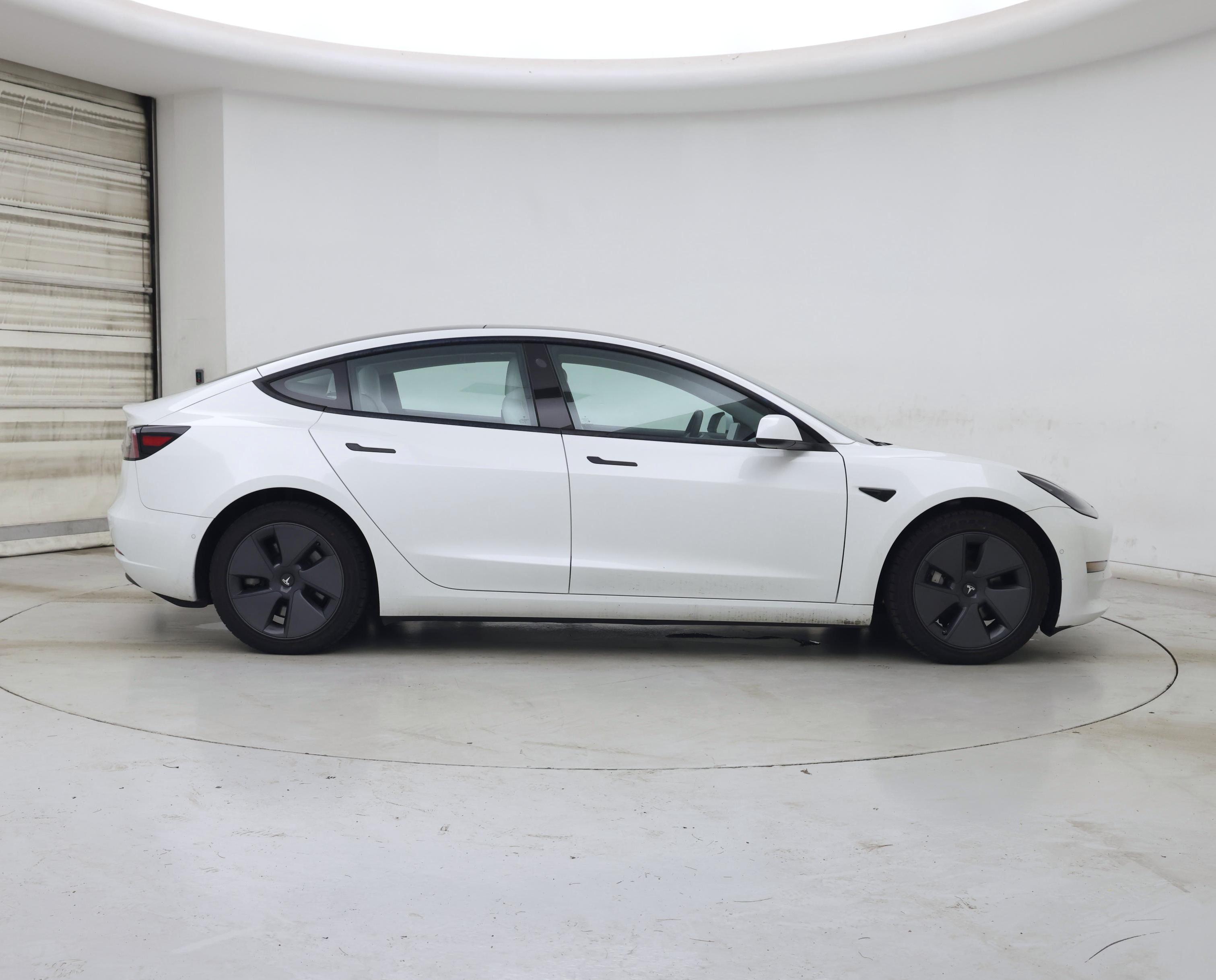 Thumbnail: 2022 Tesla Model 3 - 7