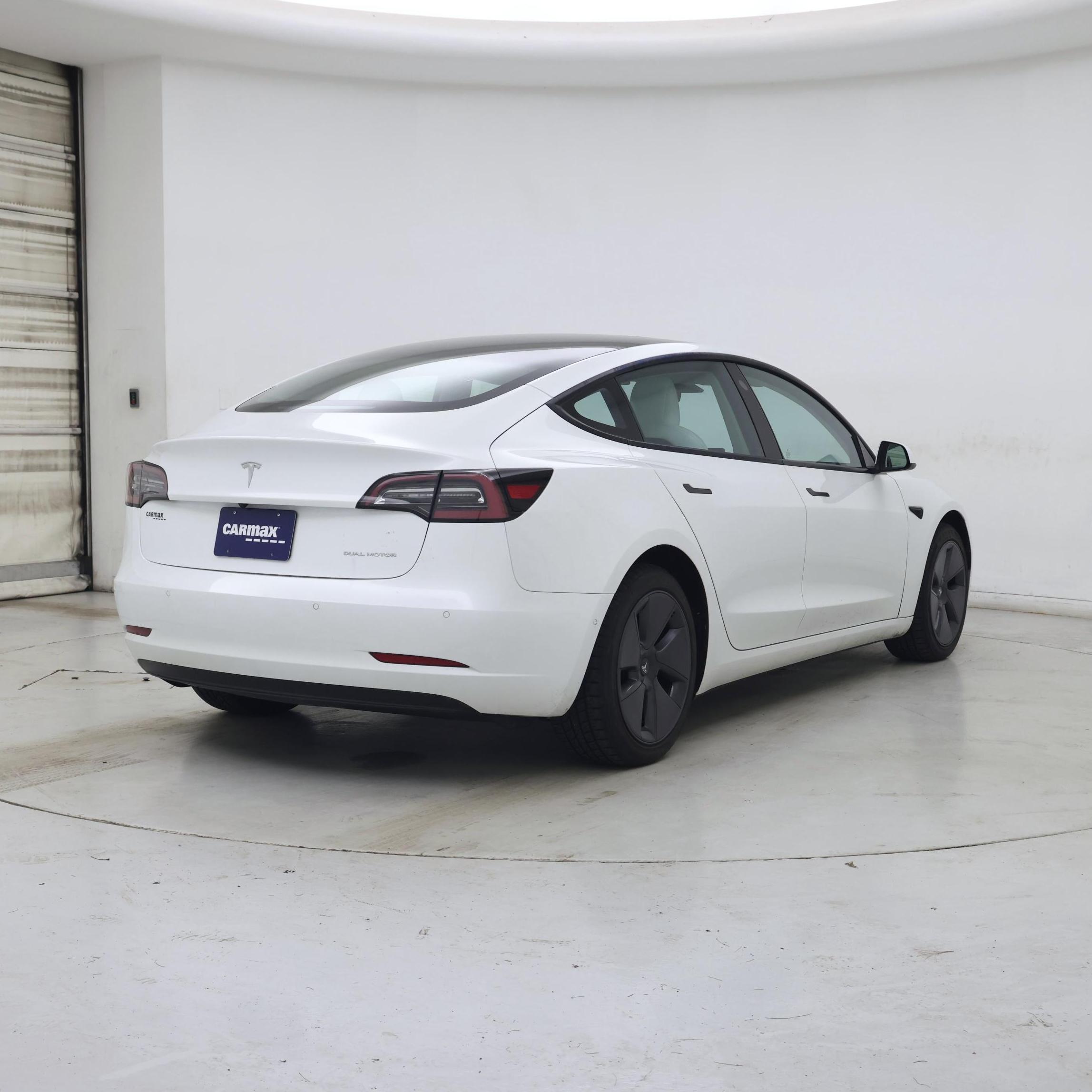 Thumbnail: 2022 Tesla Model 3 - 8