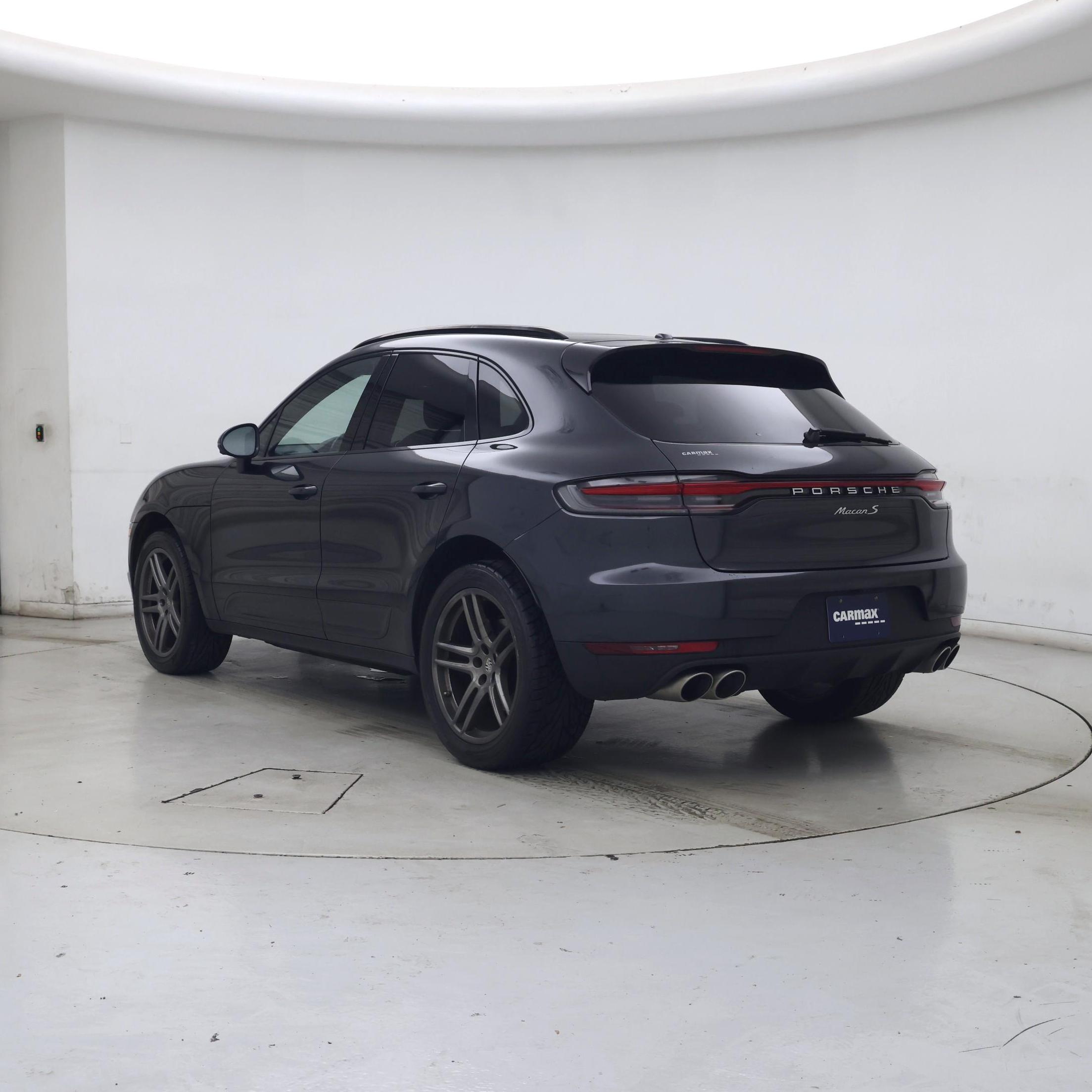 Thumbnail: 2021 Porsche Macan - 2