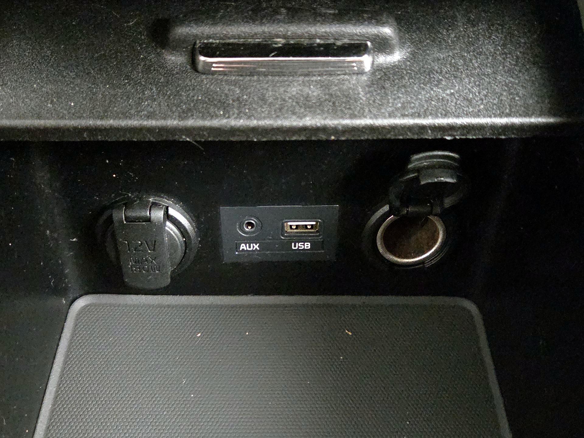 Thumbnail: 2016 Kia Forte - 18