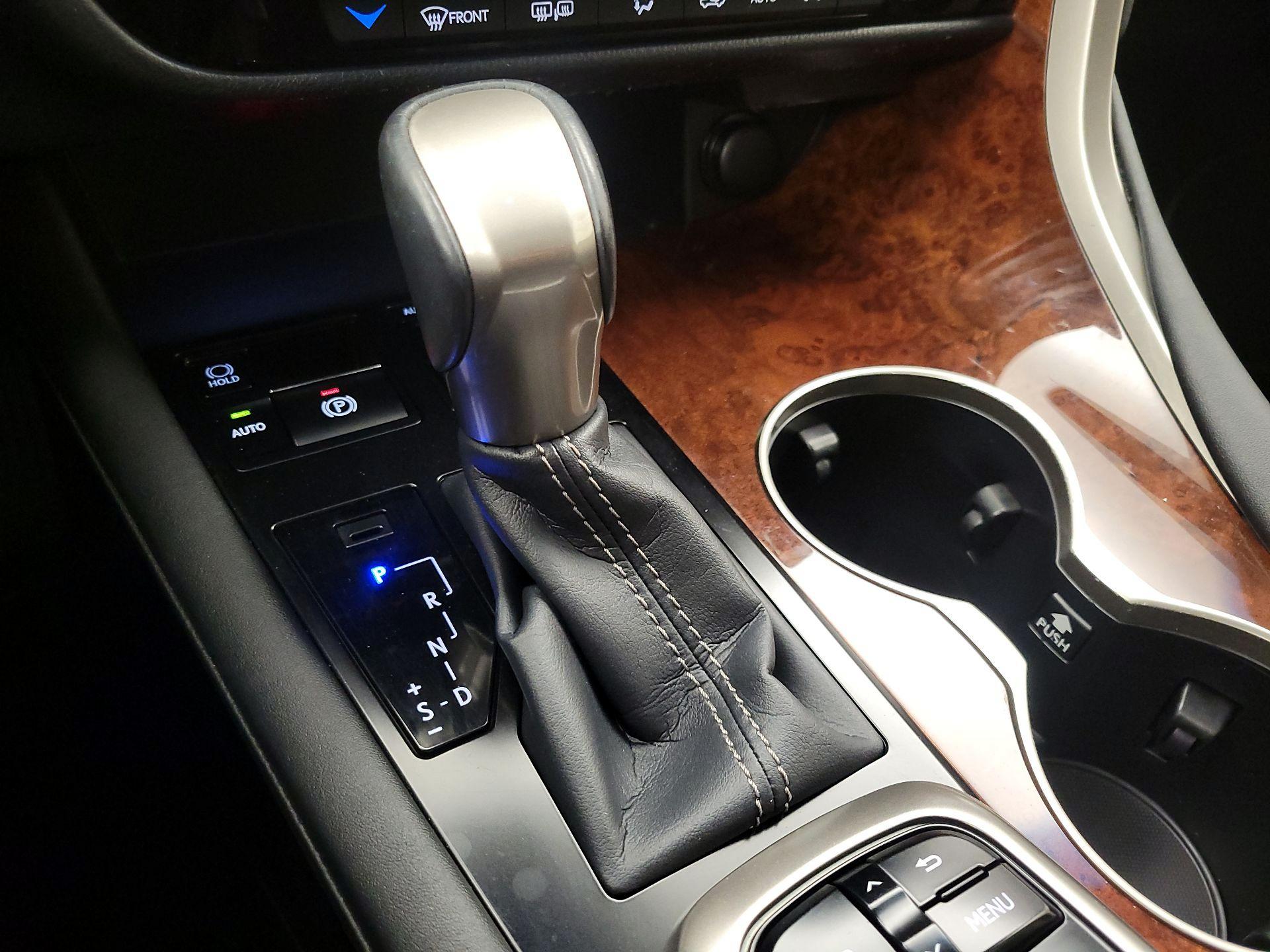 Thumbnail: 2017 Lexus RX - 18