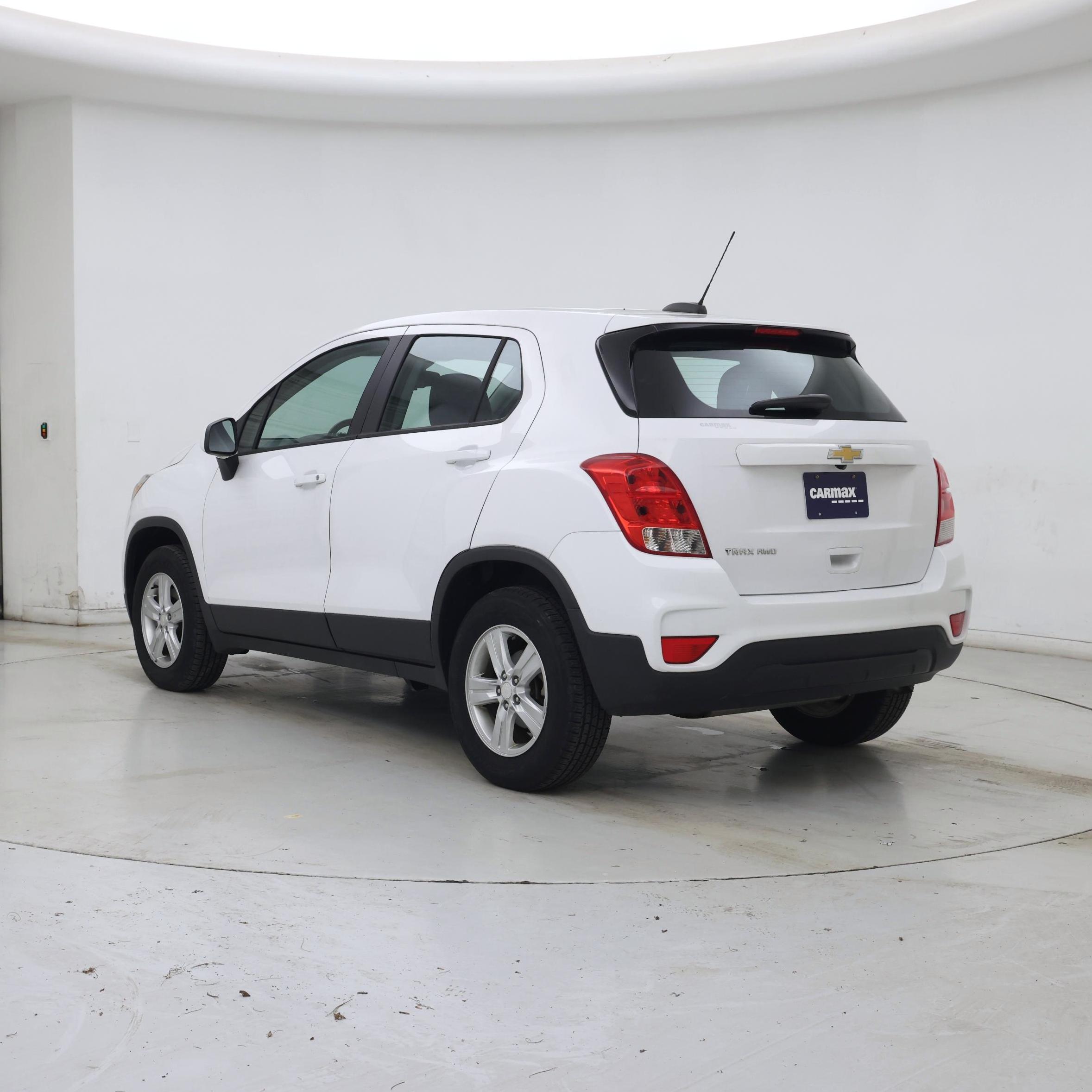 Thumbnail: 2019 Chevrolet Trax - 2