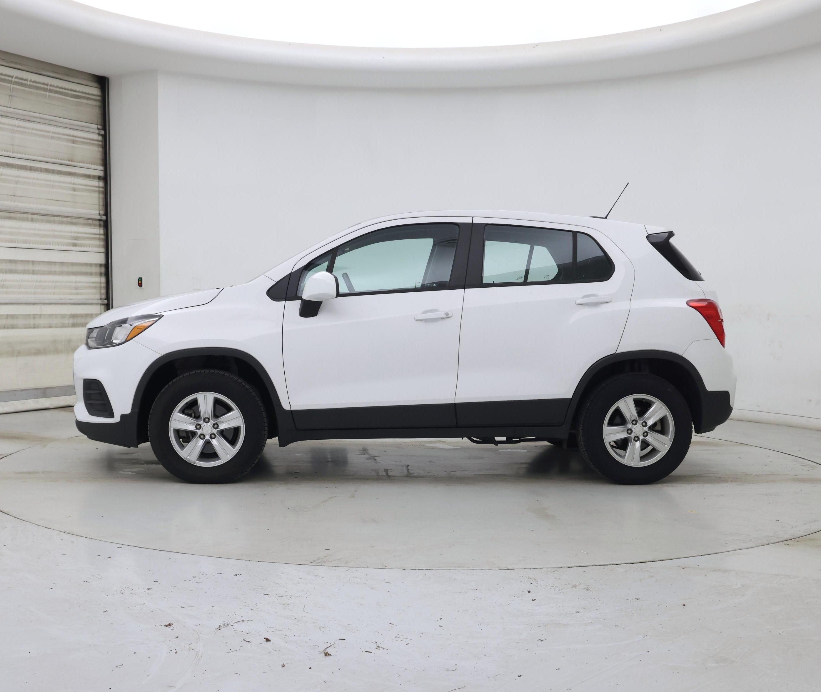 Thumbnail: 2019 Chevrolet Trax - 3