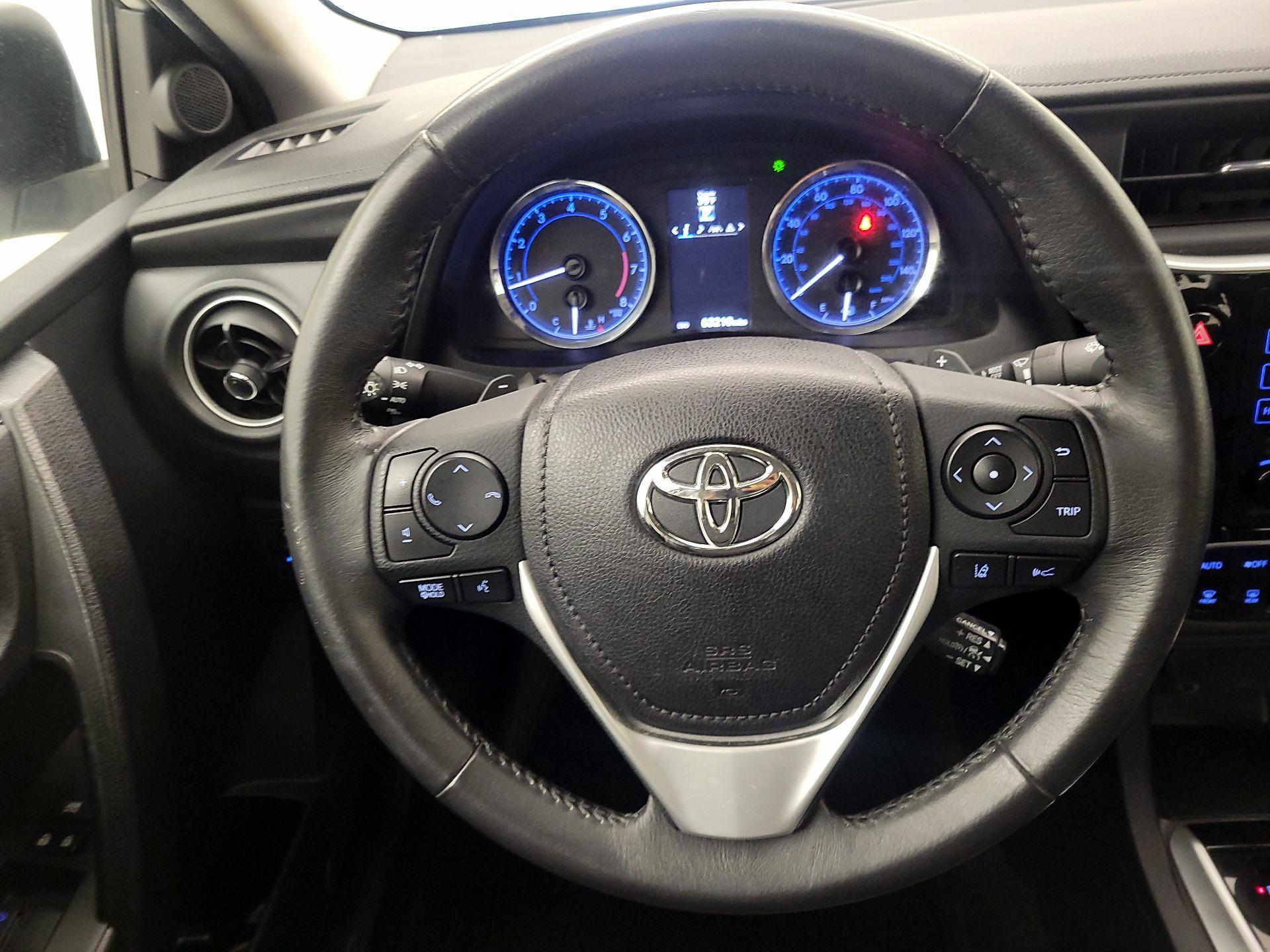 Thumbnail: 2017 Toyota Corolla - 10