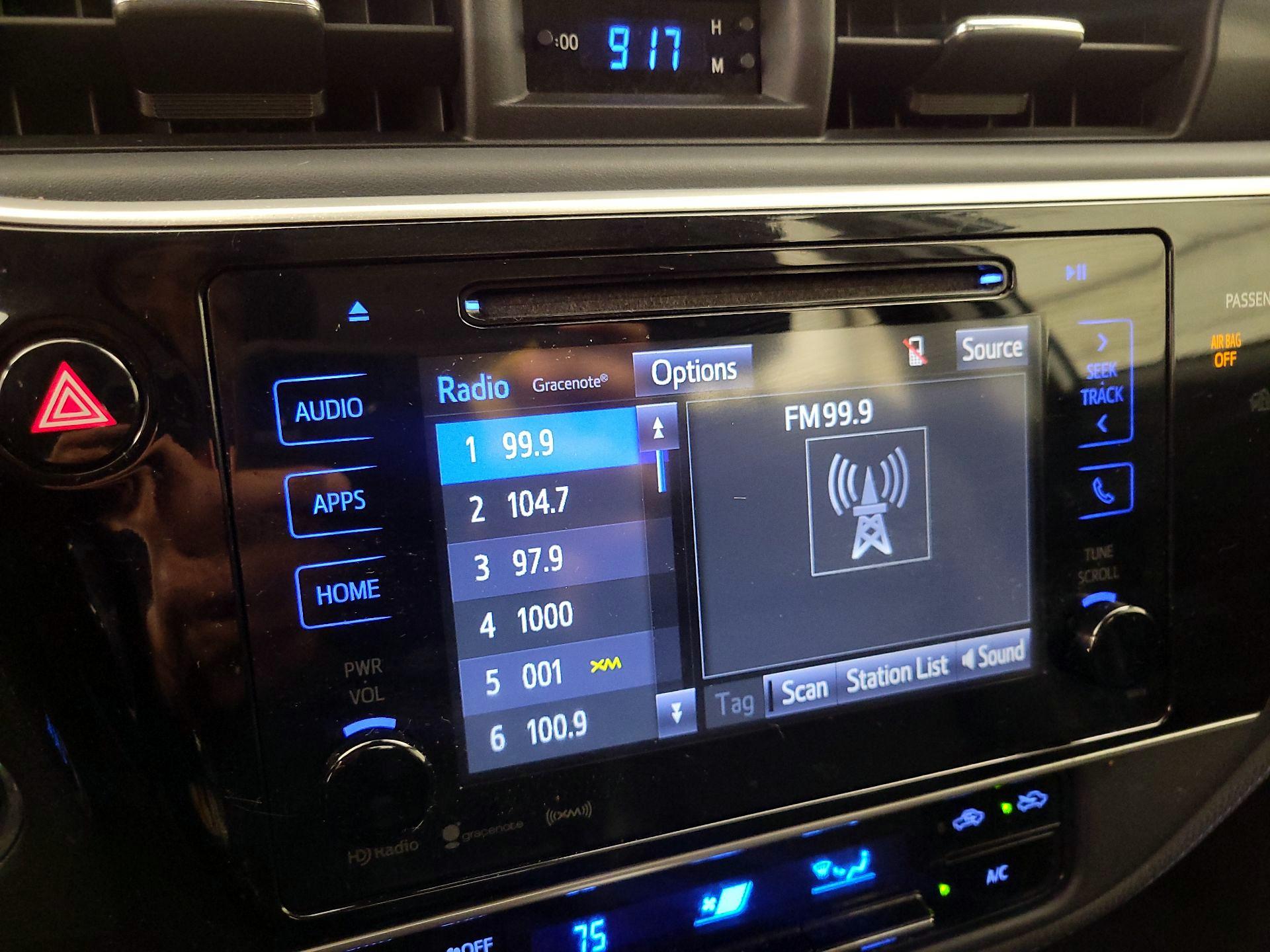 Thumbnail: 2017 Toyota Corolla - 15