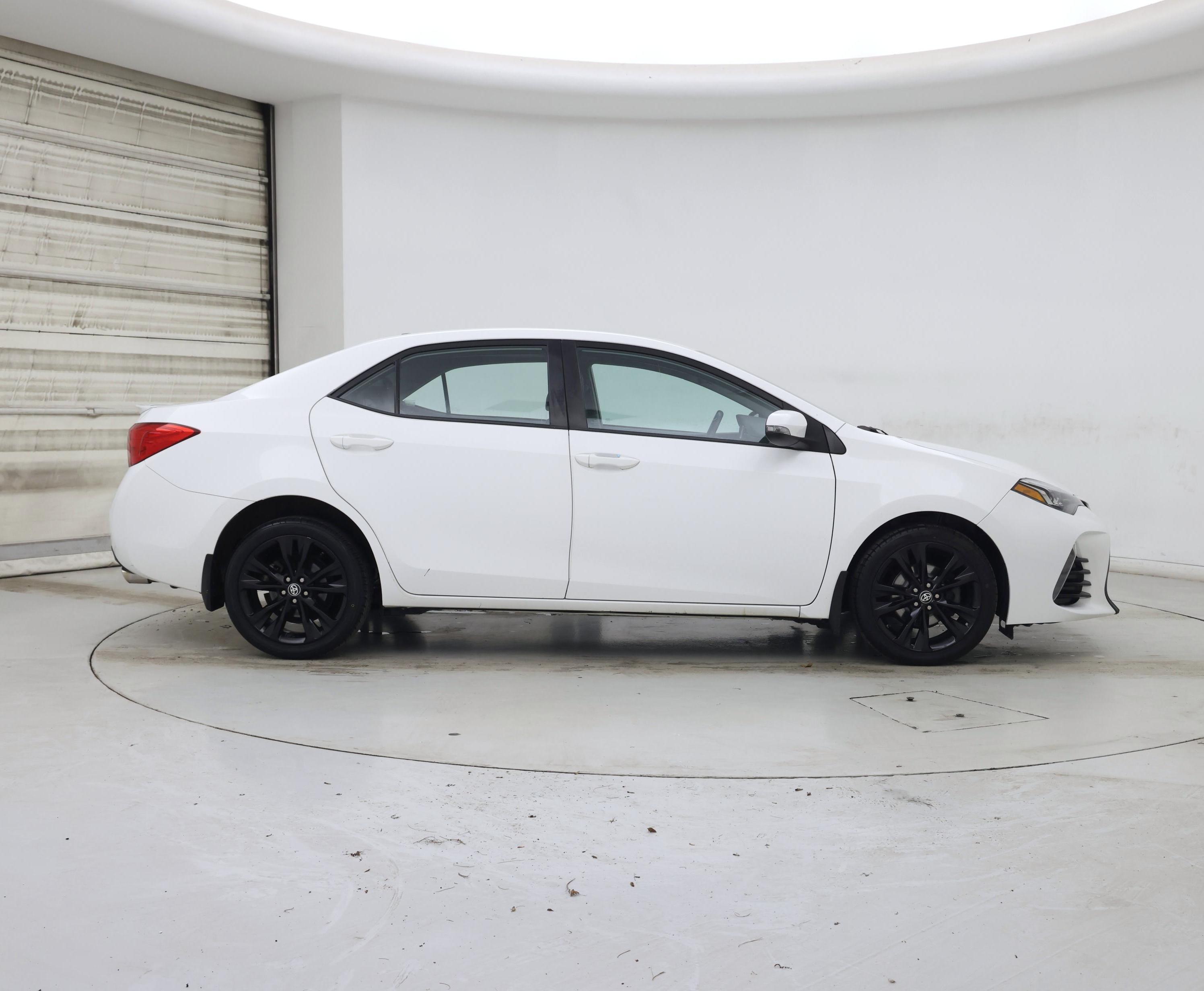 Thumbnail: 2017 Toyota Corolla - 7