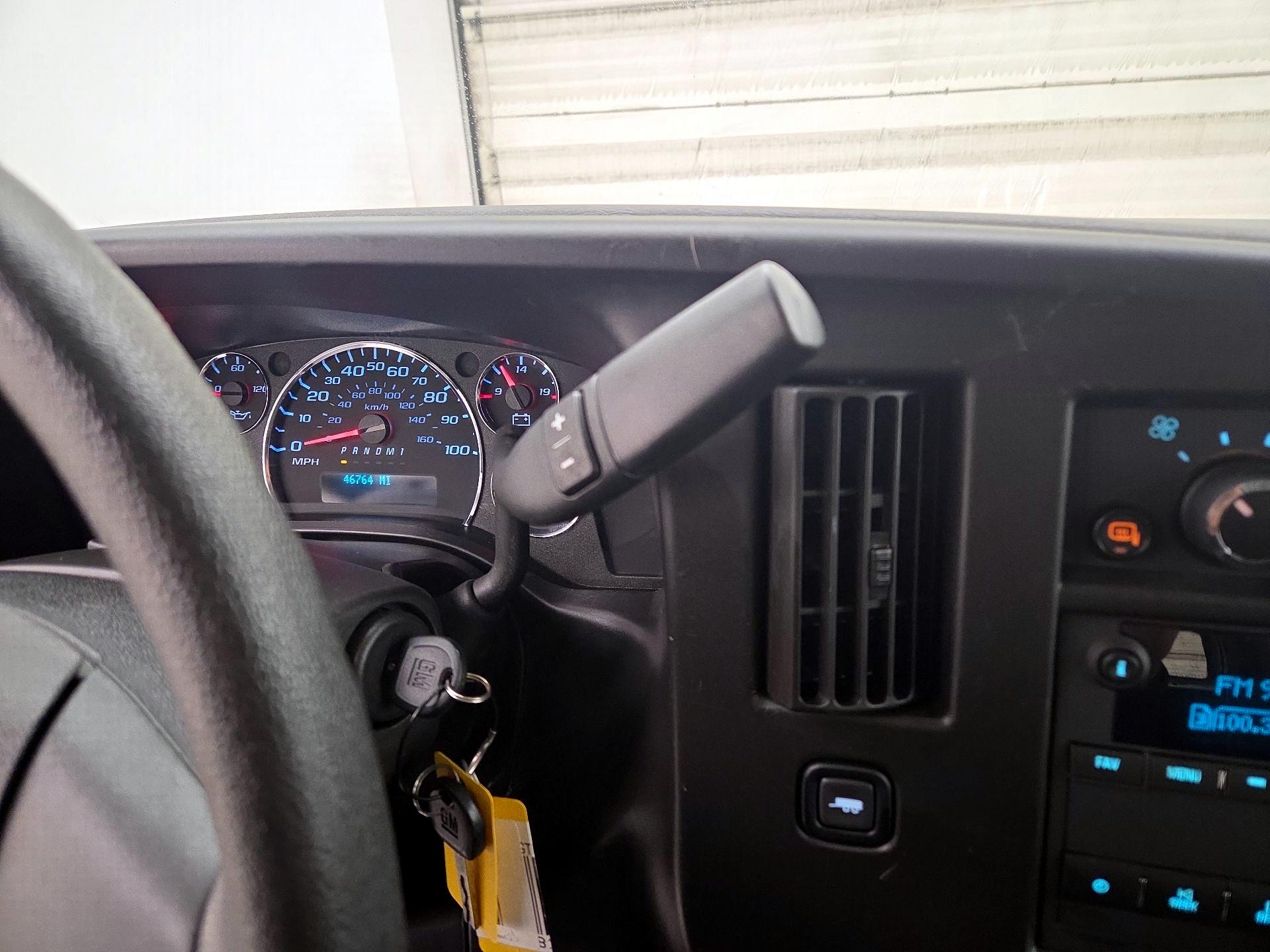 Thumbnail: 2022 GMC Savana - 16