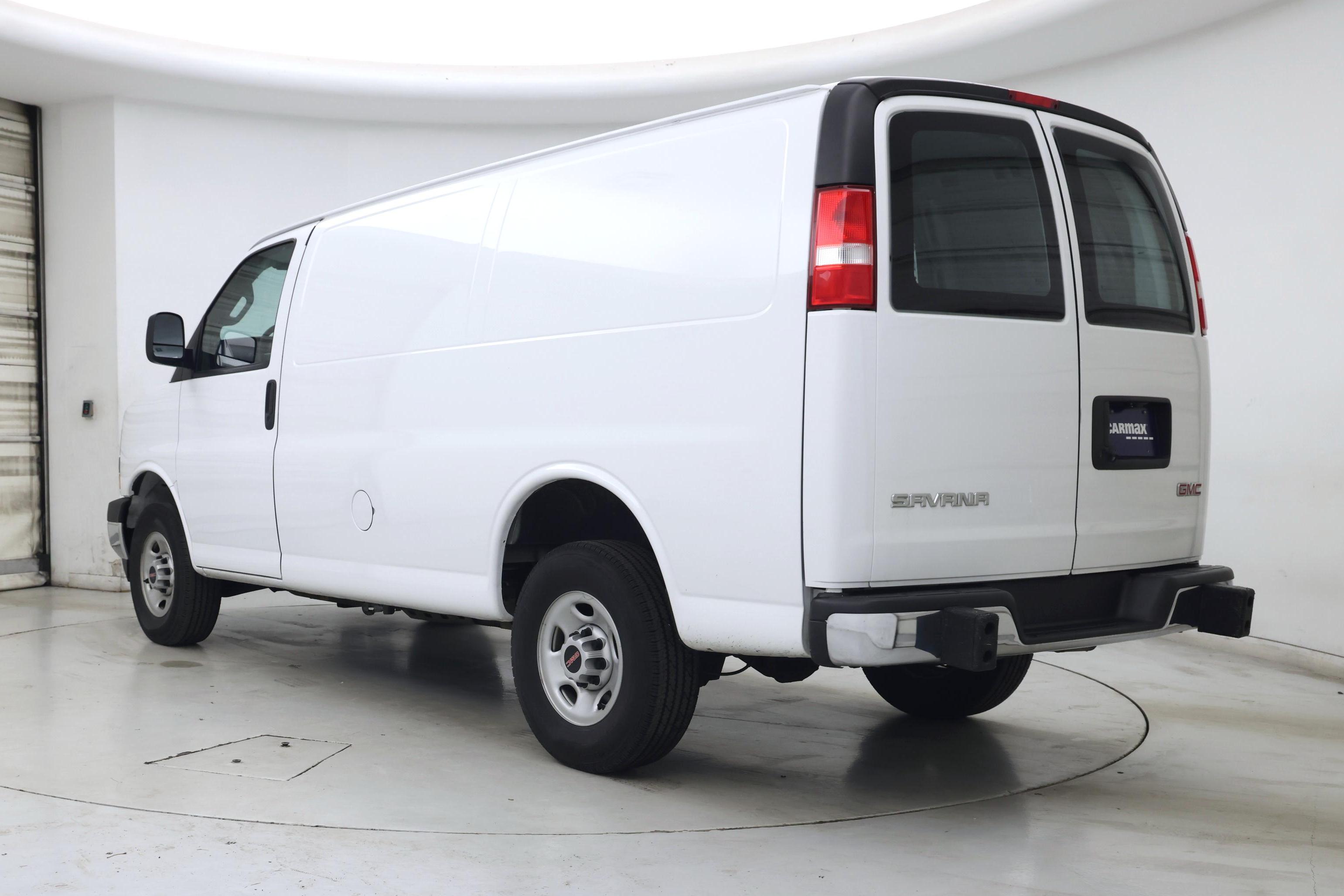 Thumbnail: 2022 GMC Savana - 2