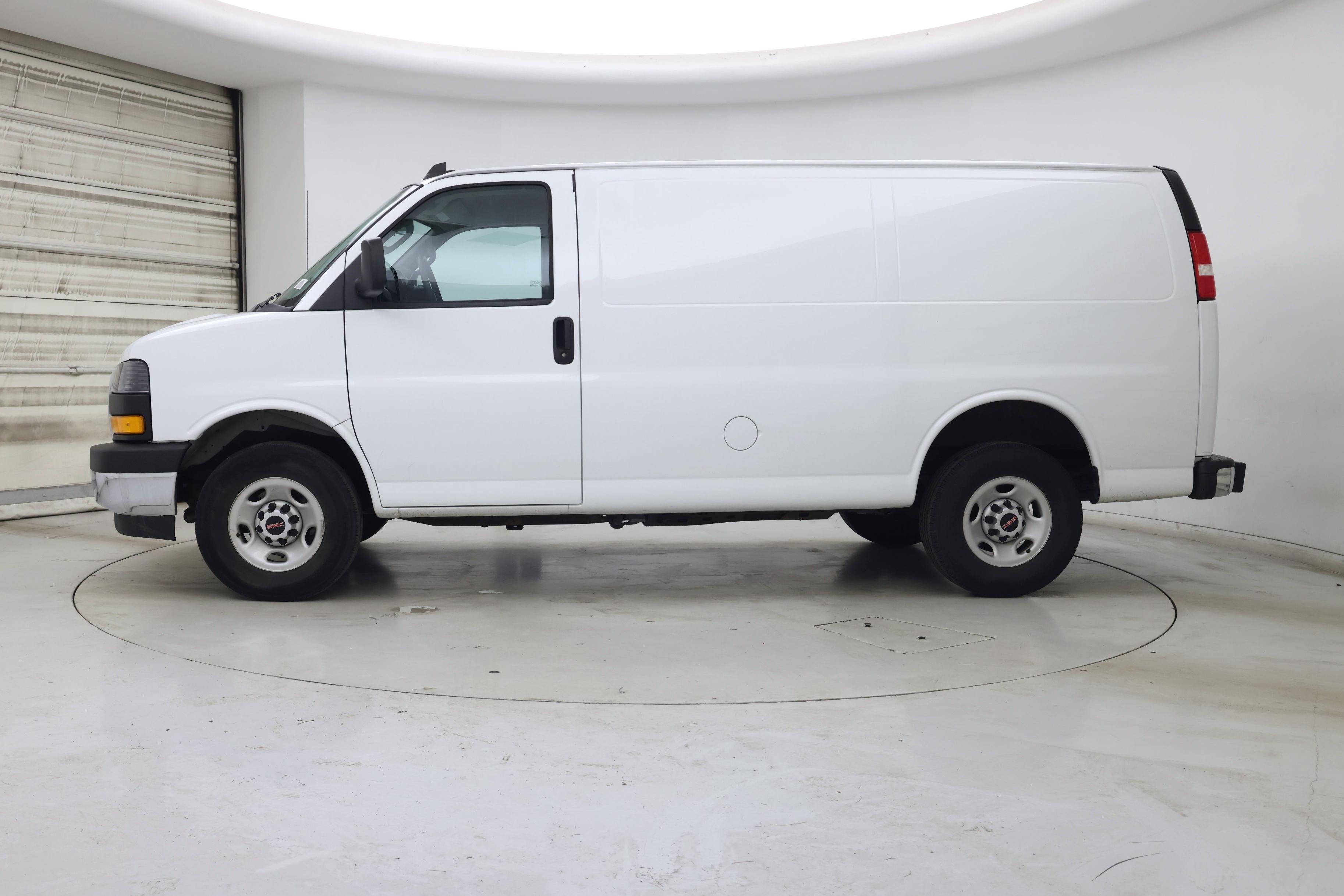 Thumbnail: 2022 GMC Savana - 3
