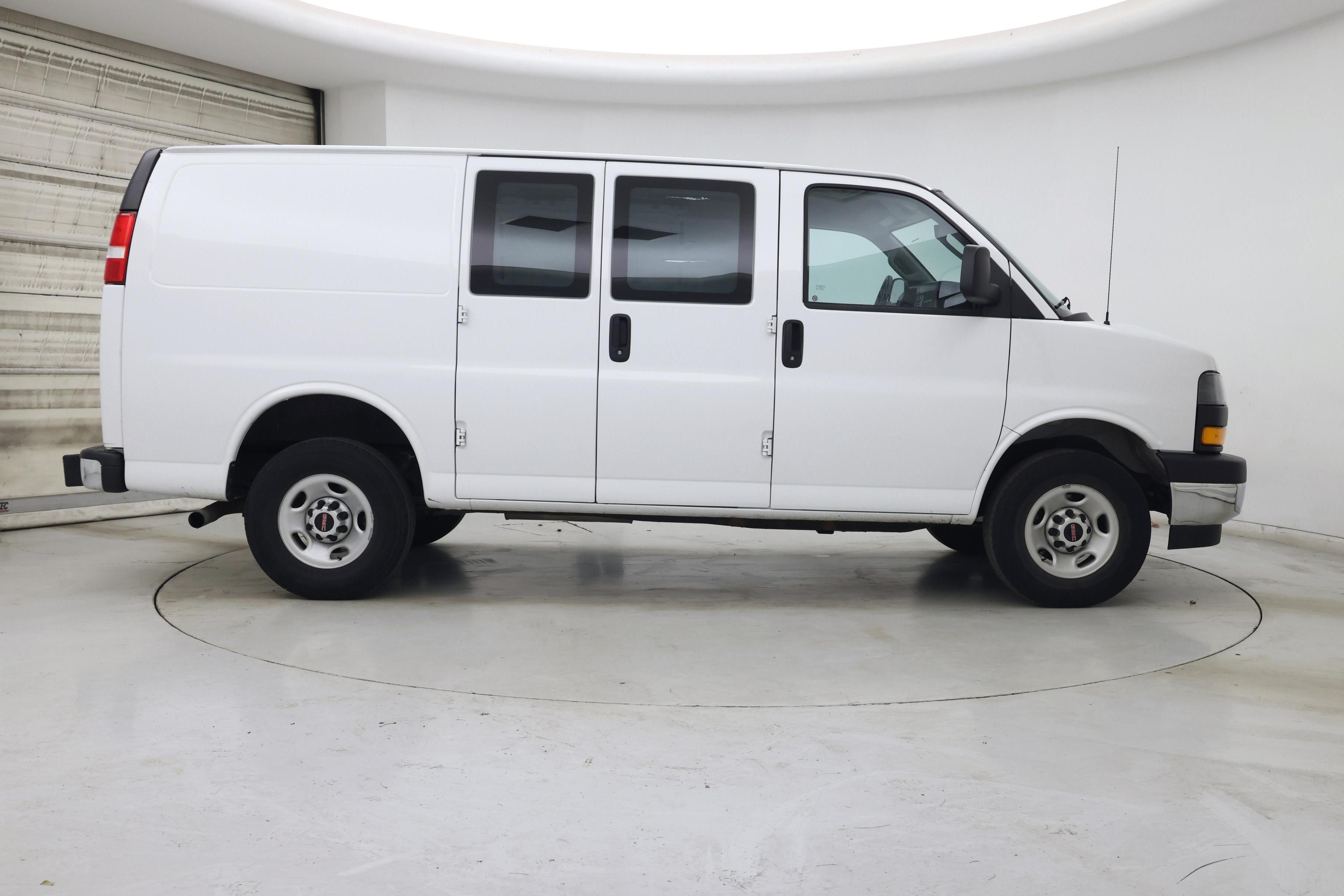 Thumbnail: 2022 GMC Savana - 7
