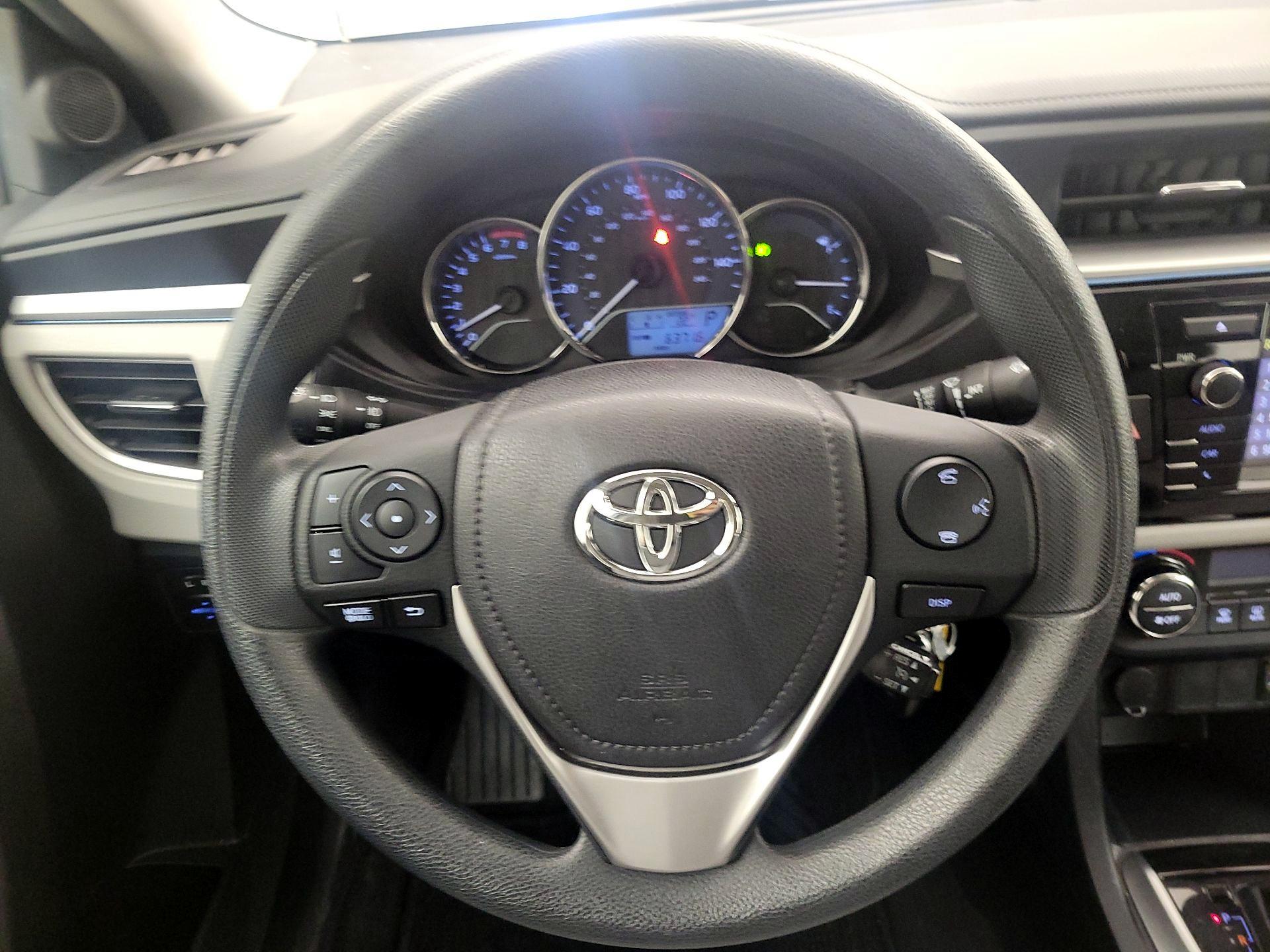 Thumbnail: 2015 Toyota Corolla - 10