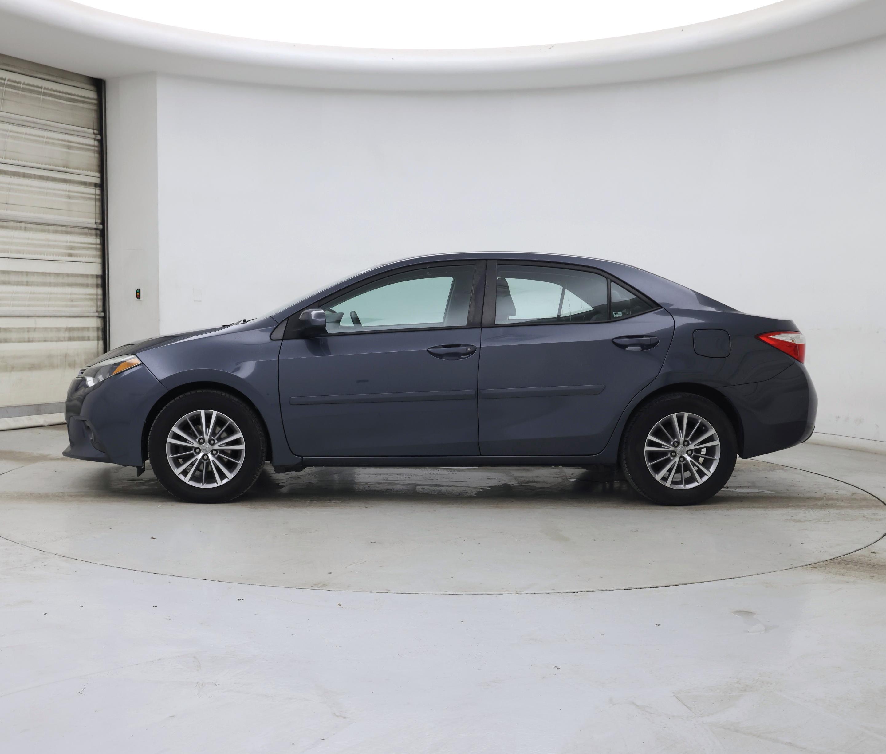 Thumbnail: 2015 Toyota Corolla - 3