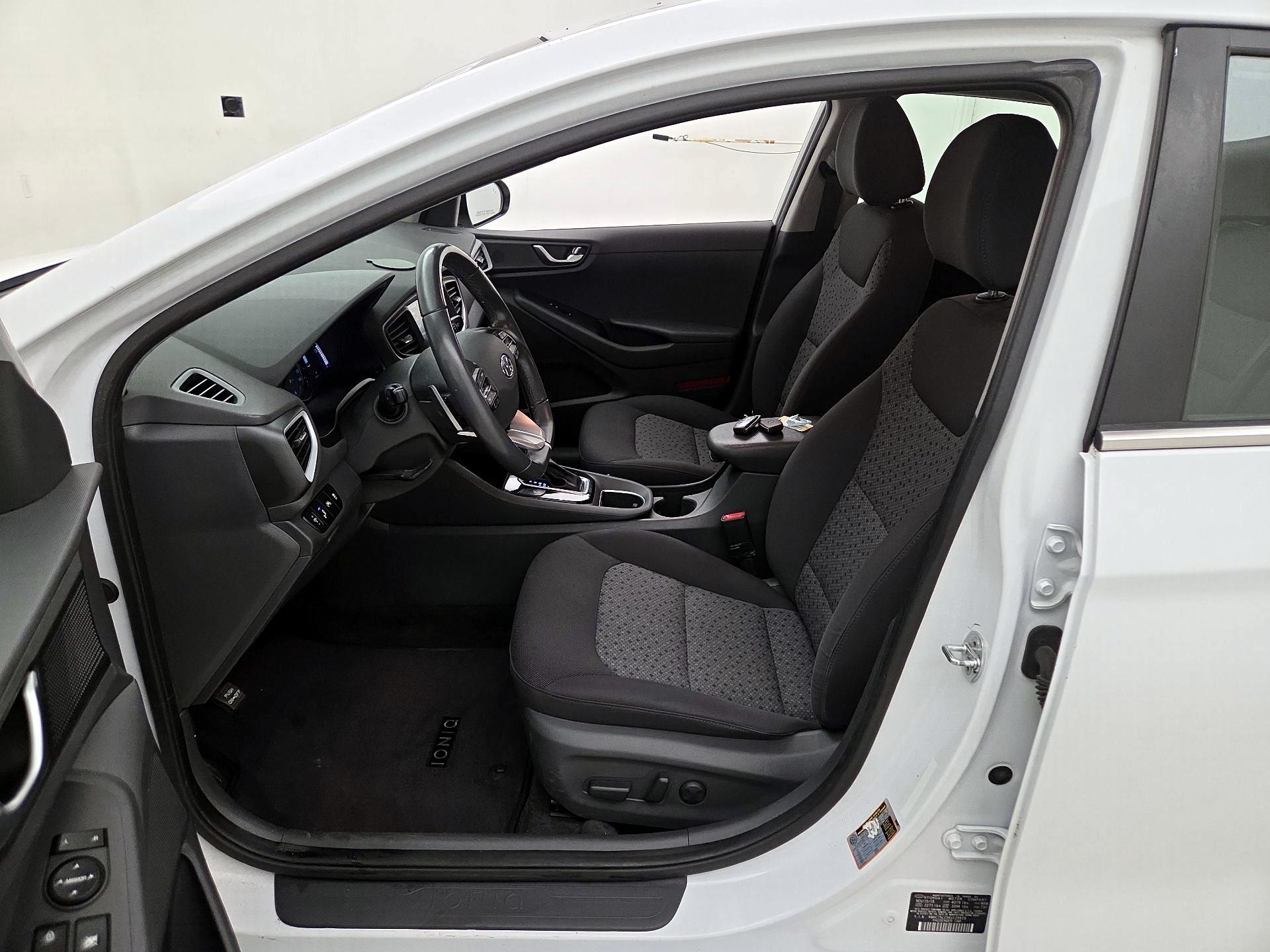 Thumbnail: 2019 Hyundai Ioniq - 11