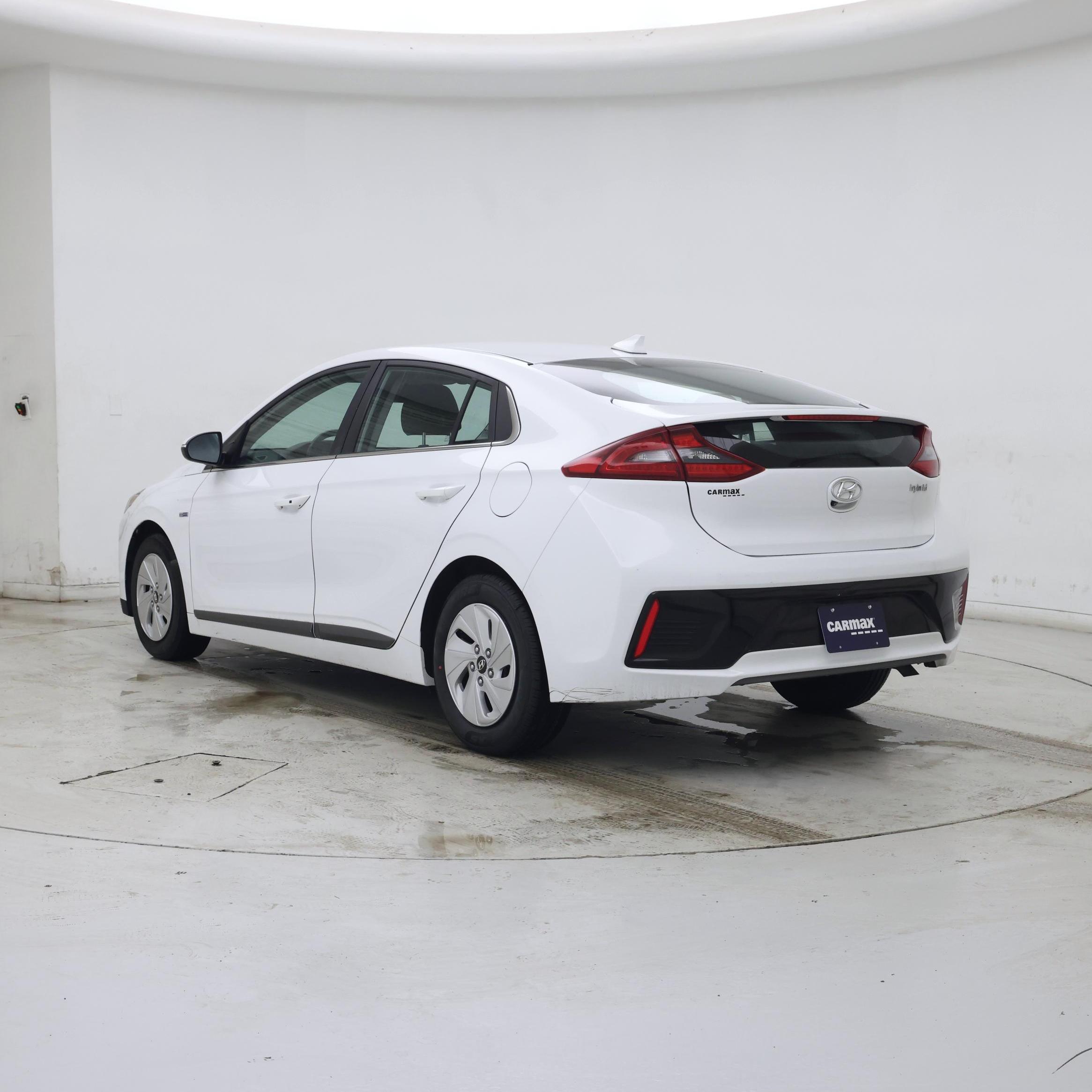 Thumbnail: 2019 Hyundai Ioniq - 2