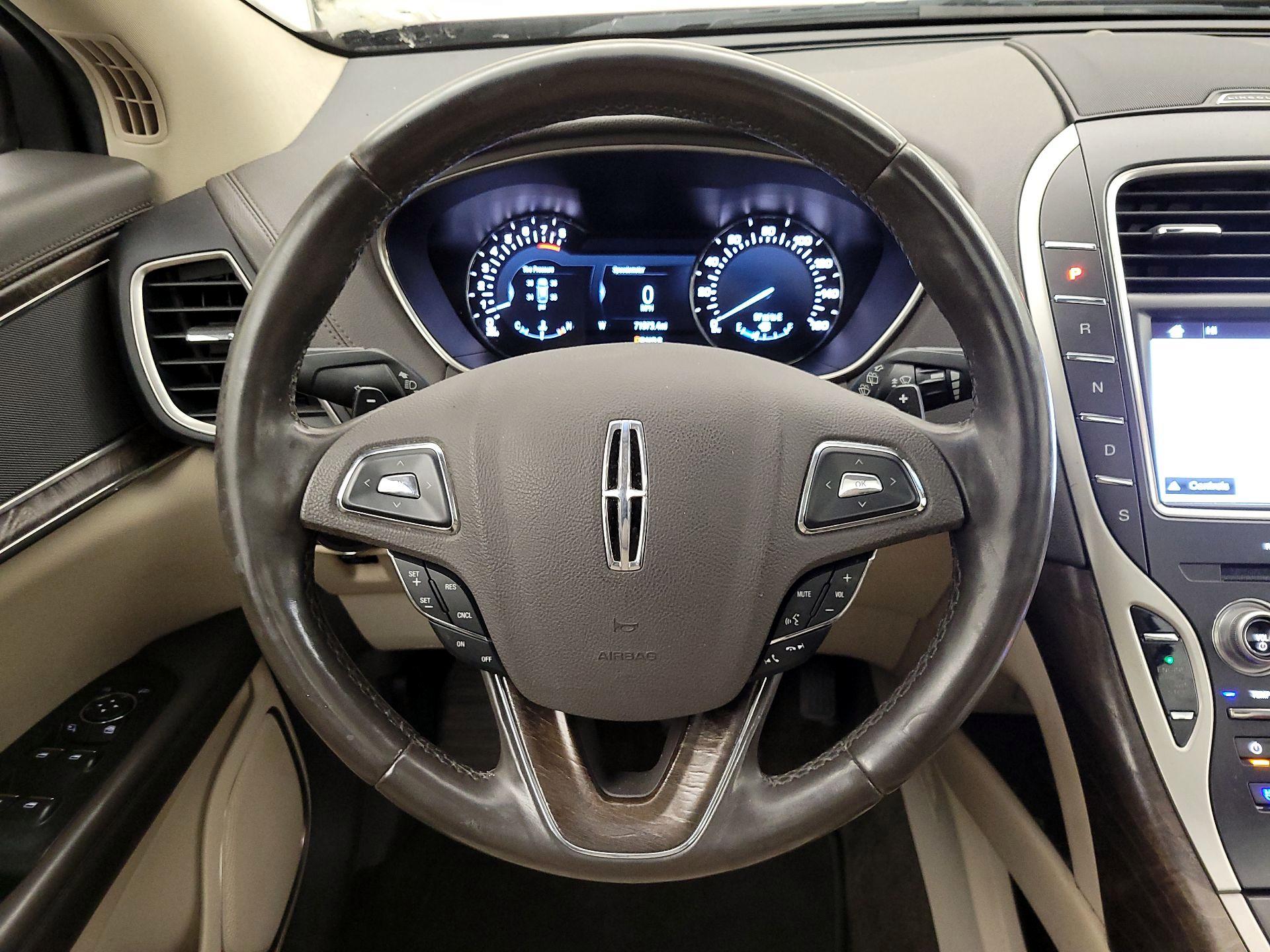 Thumbnail: 2017 Lincoln MKX - 10