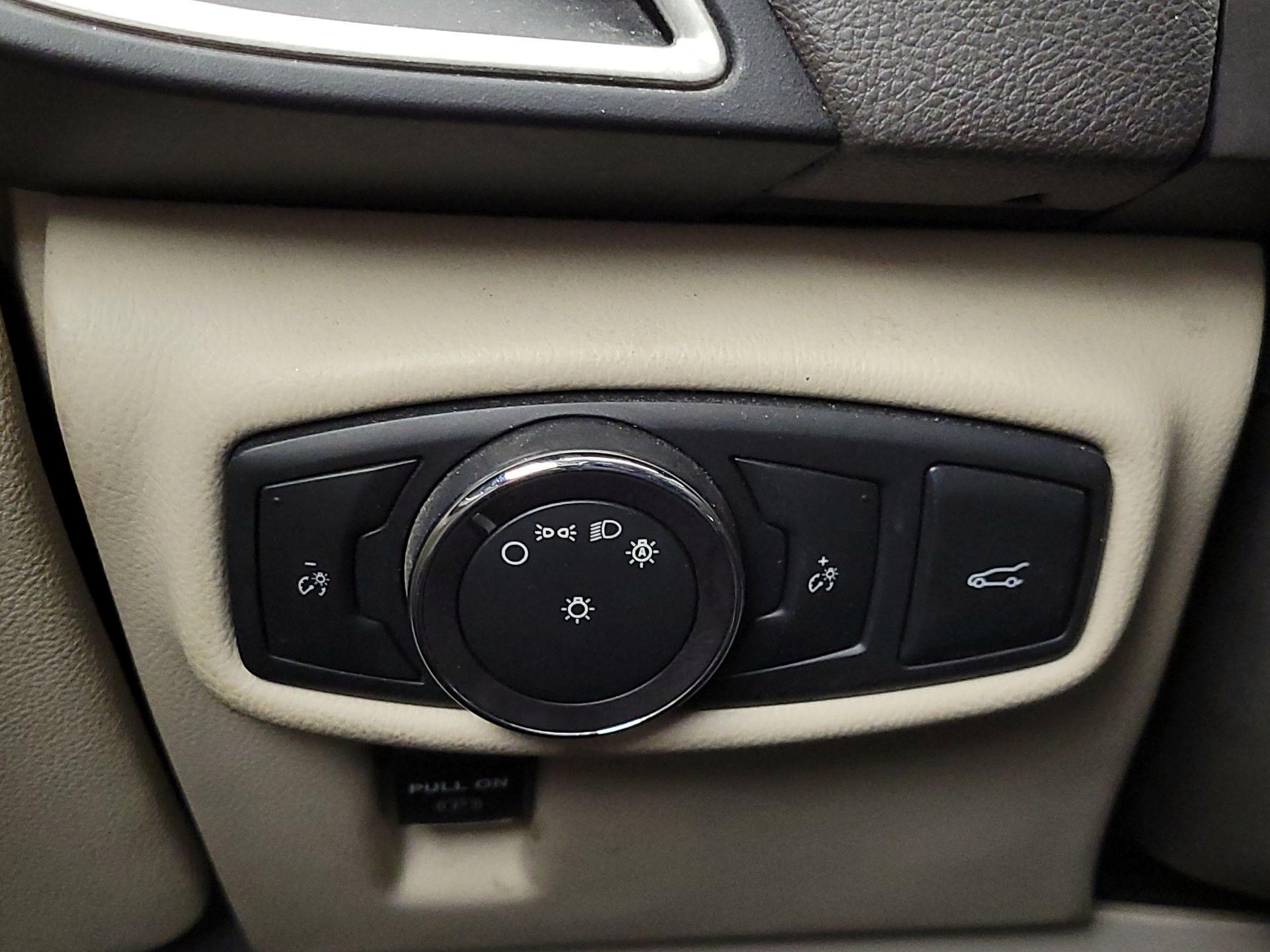 Thumbnail: 2017 Lincoln MKX - 13