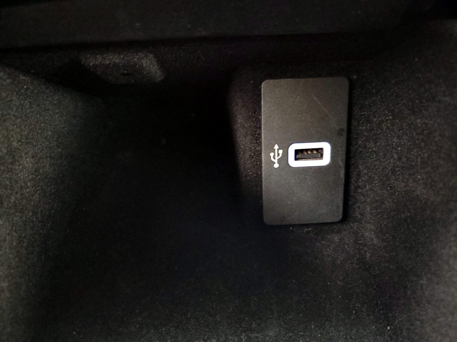 Thumbnail: 2017 Lincoln MKX - 19