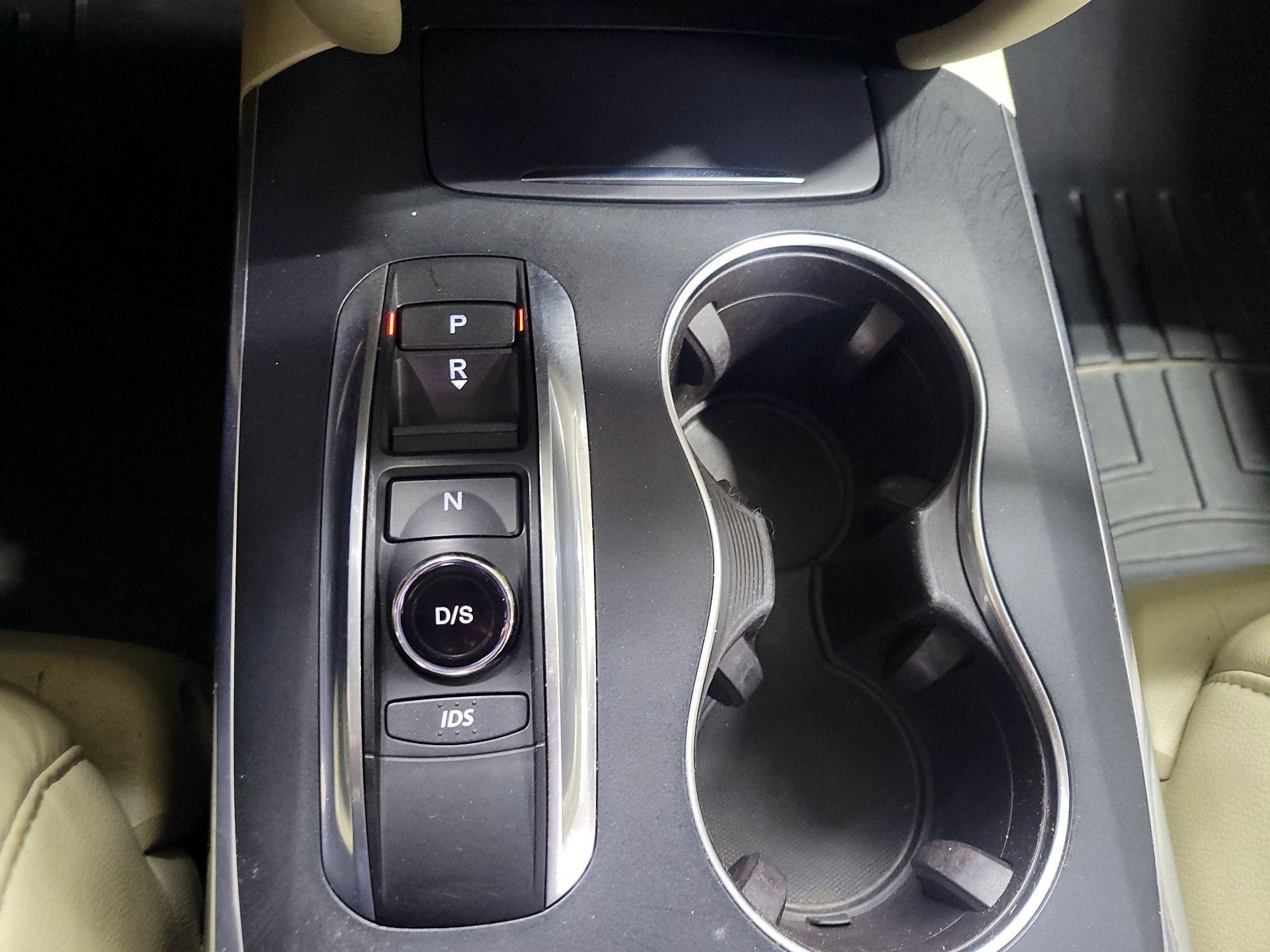 Thumbnail: 2016 Acura MDX - 17