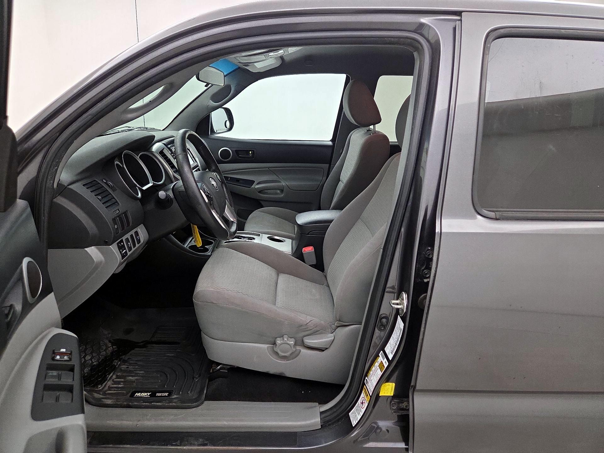 Thumbnail: 2014 Toyota Tacoma - 11