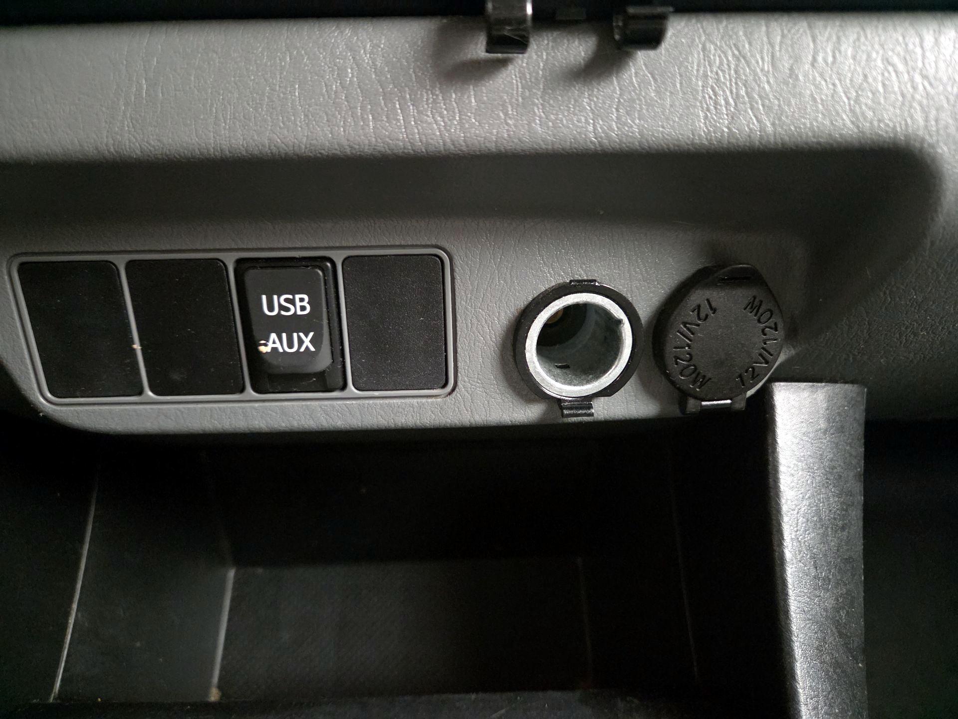 Thumbnail: 2014 Toyota Tacoma - 18