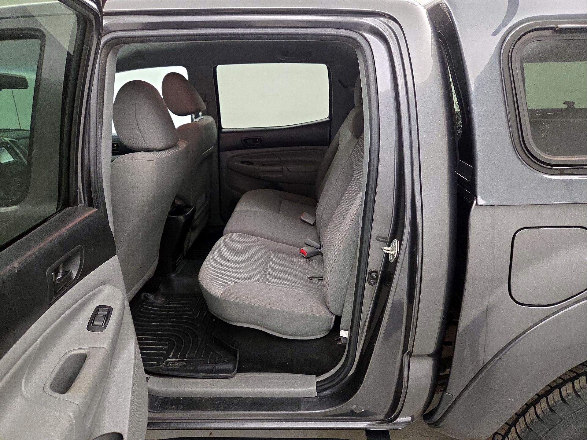 Thumbnail: 2014 Toyota Tacoma - 19