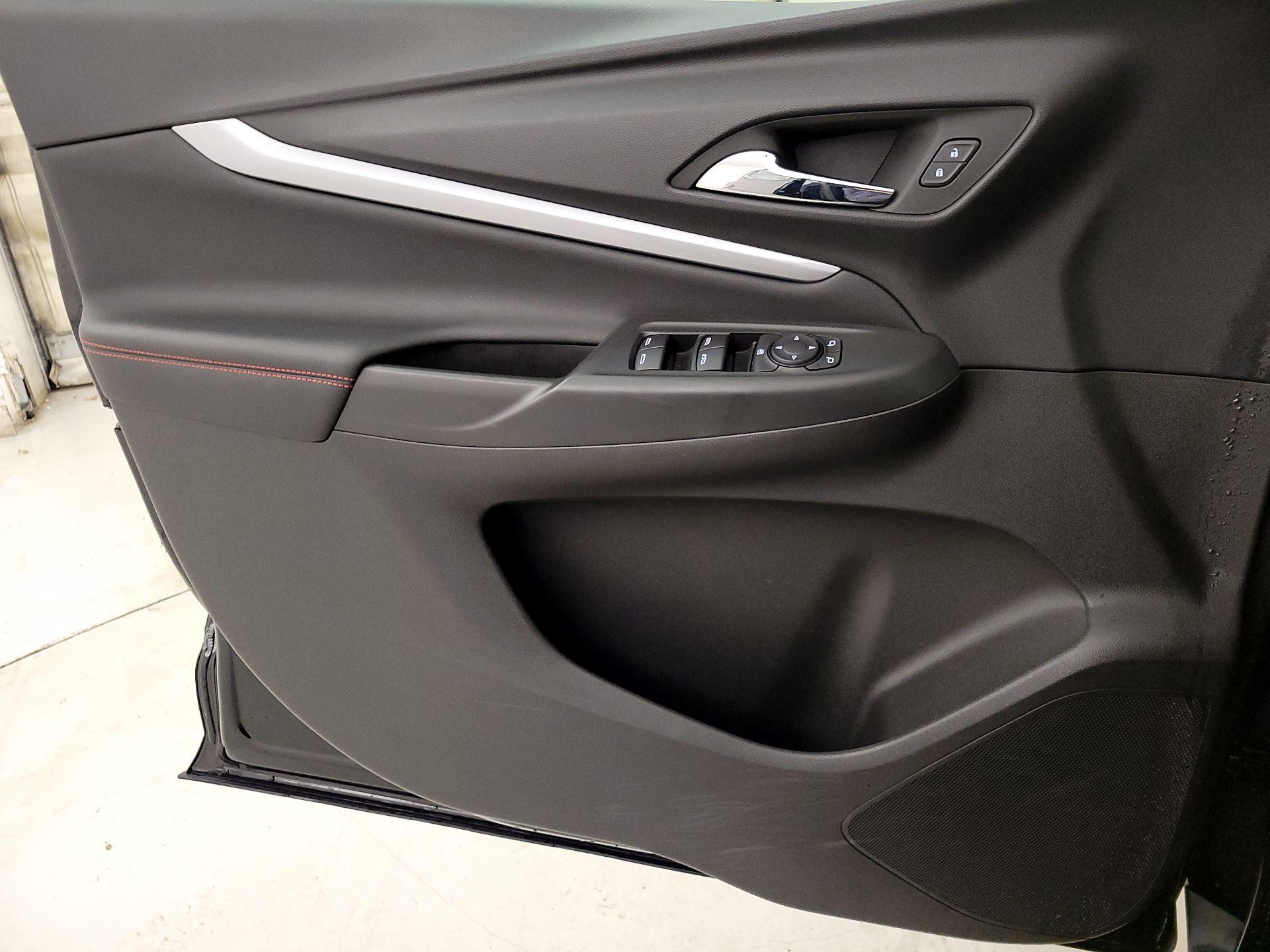 Thumbnail: 2023 Chevrolet Bolt EUV - 12