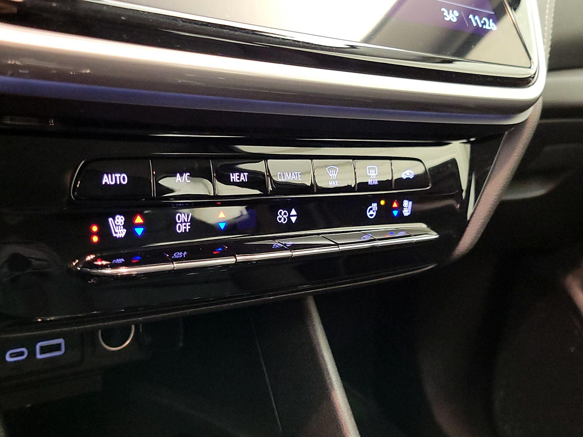 Thumbnail: 2023 Chevrolet Bolt EUV - 16