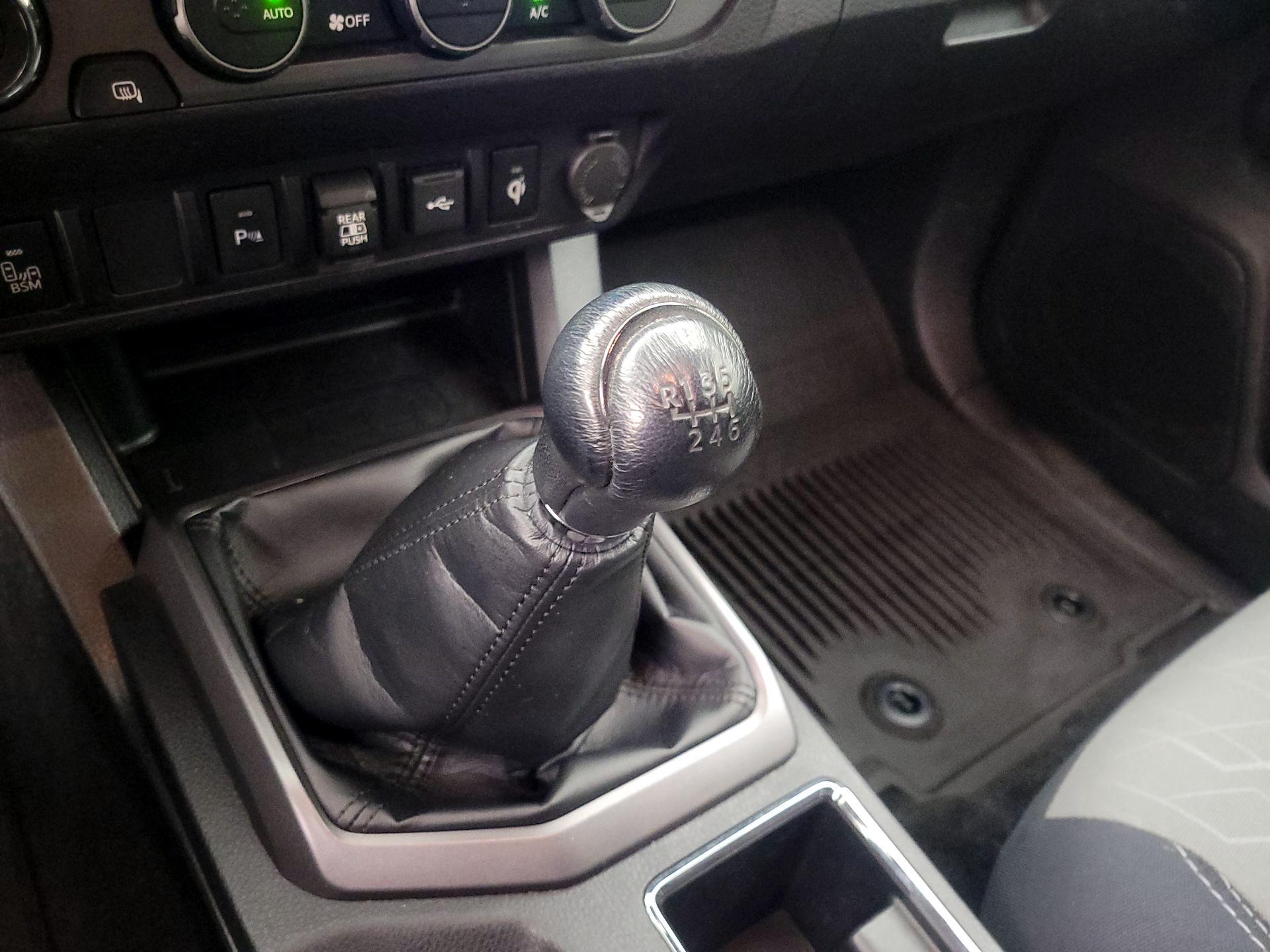 Thumbnail: 2021 Toyota Tacoma - 17