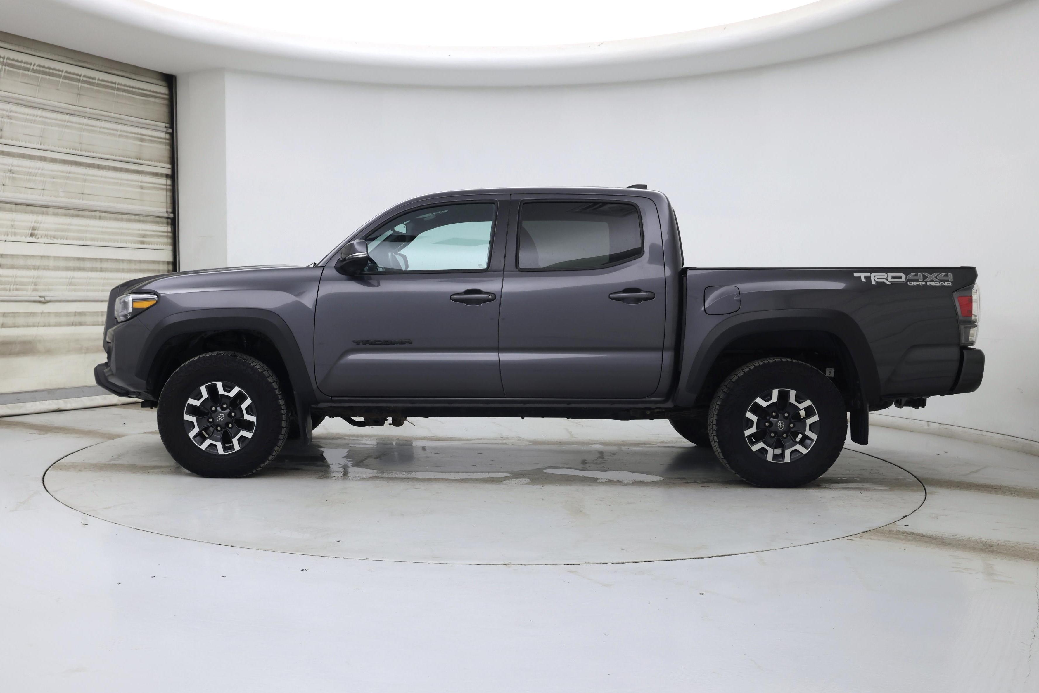 Thumbnail: 2021 Toyota Tacoma - 3