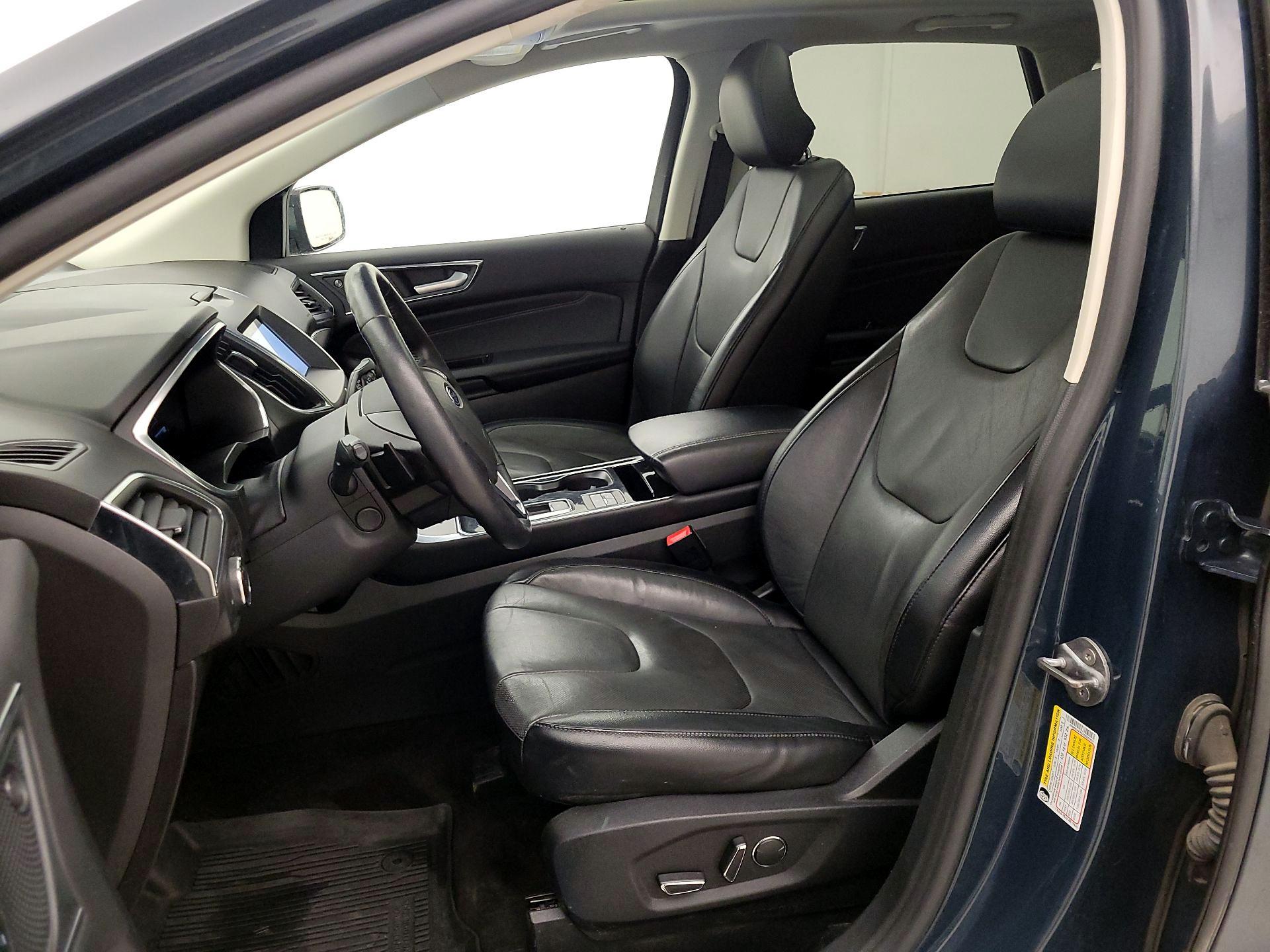 Thumbnail: 2019 Ford Edge - 11