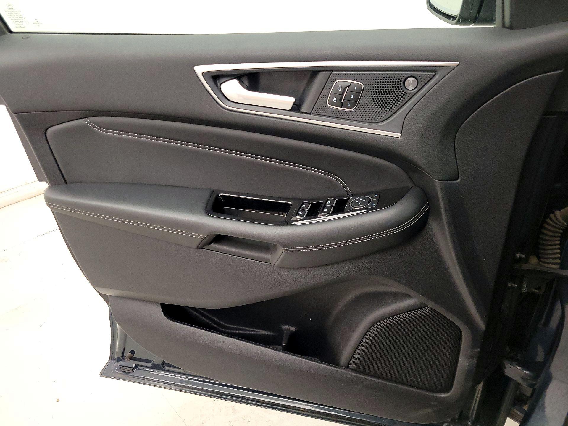 Thumbnail: 2019 Ford Edge - 12