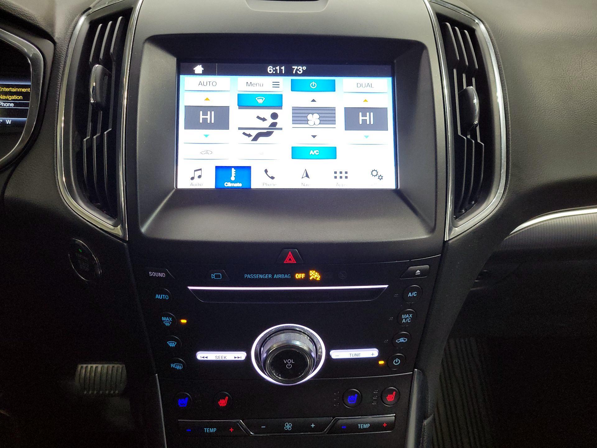 Thumbnail: 2019 Ford Edge - 17