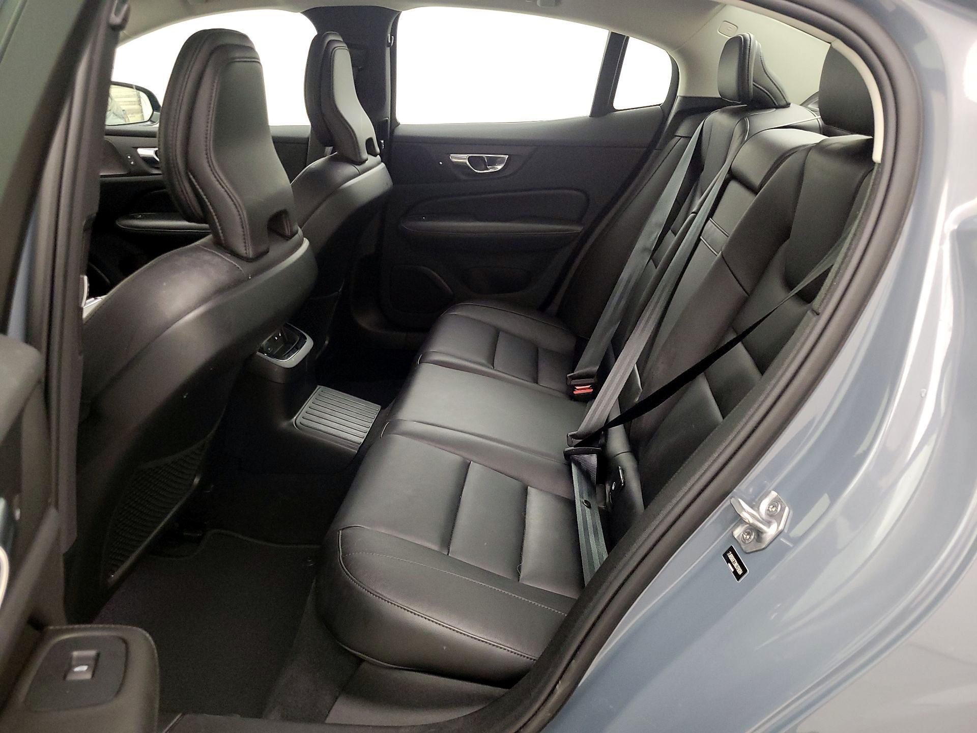 Thumbnail: 2022 Volvo S60 - 20