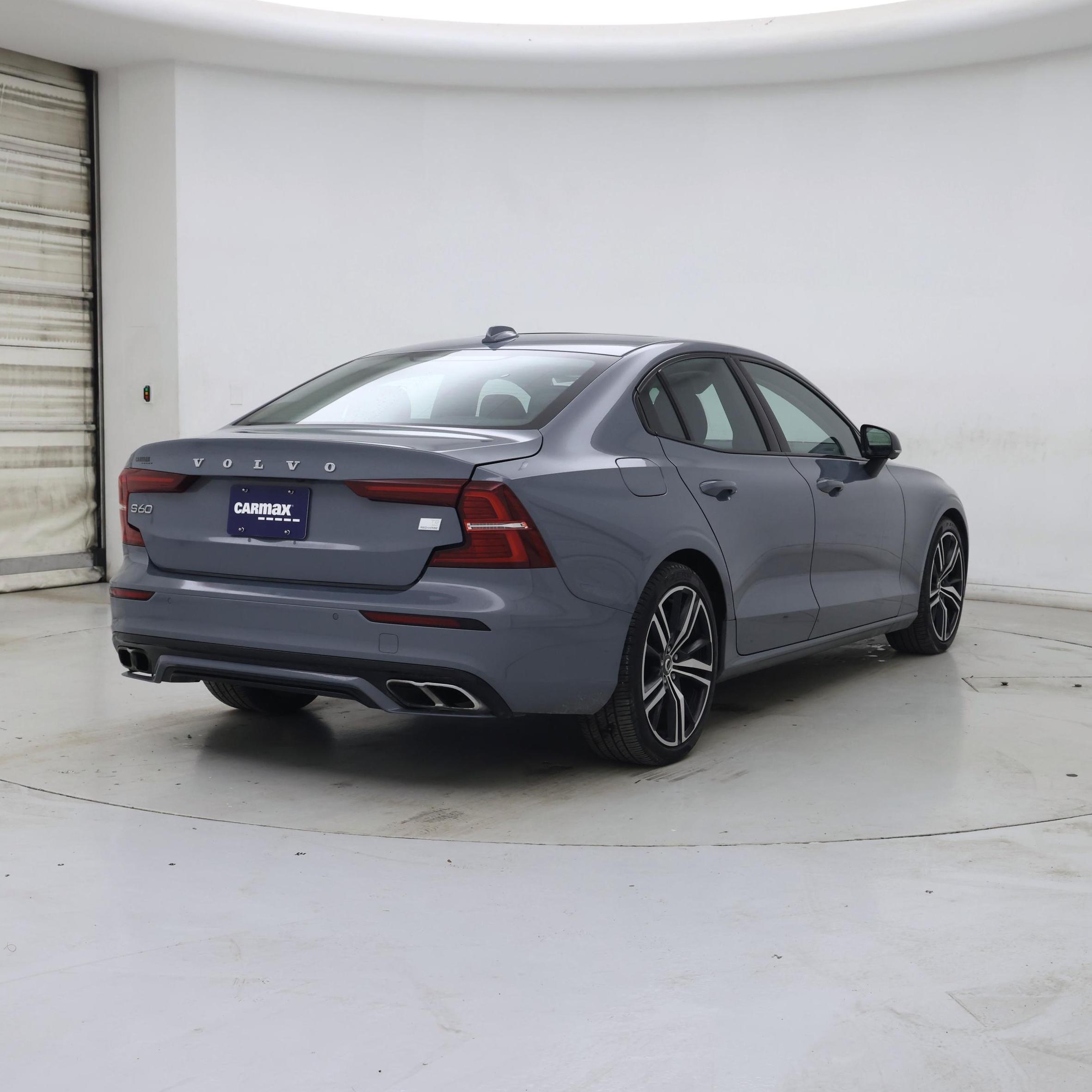 Thumbnail: 2022 Volvo S60 - 8