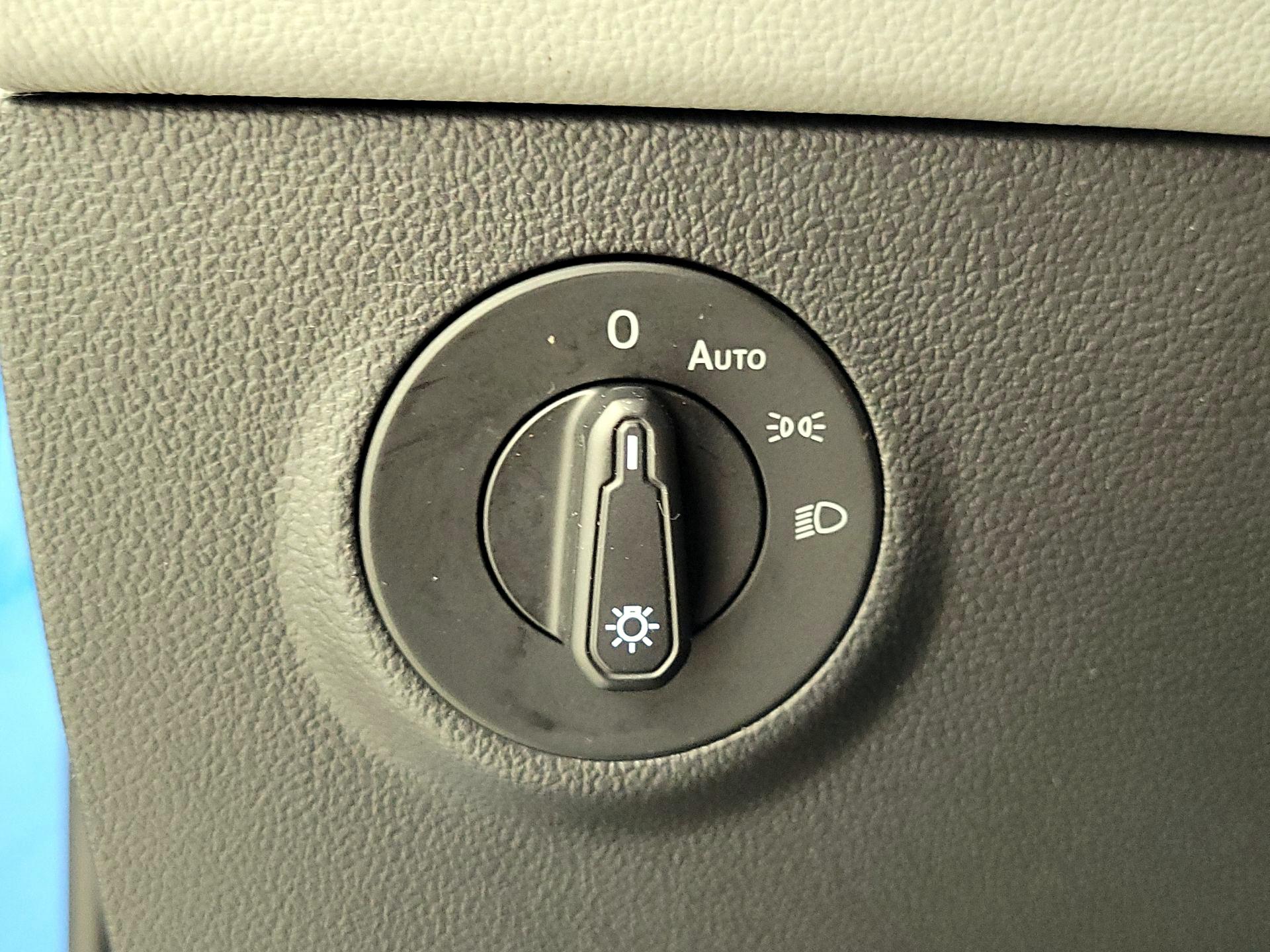 Thumbnail: 2022 Volkswagen Taos - 13