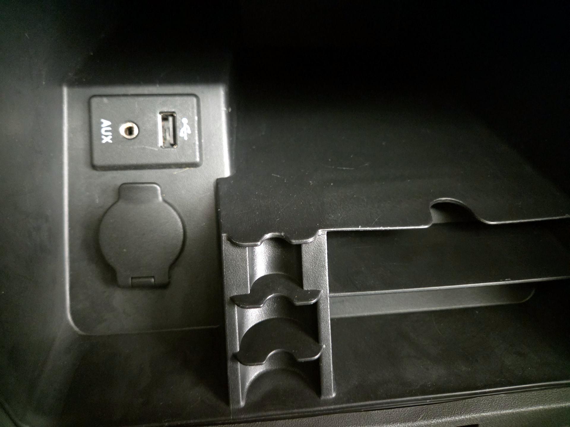 Thumbnail: 2016 Nissan Frontier - 18