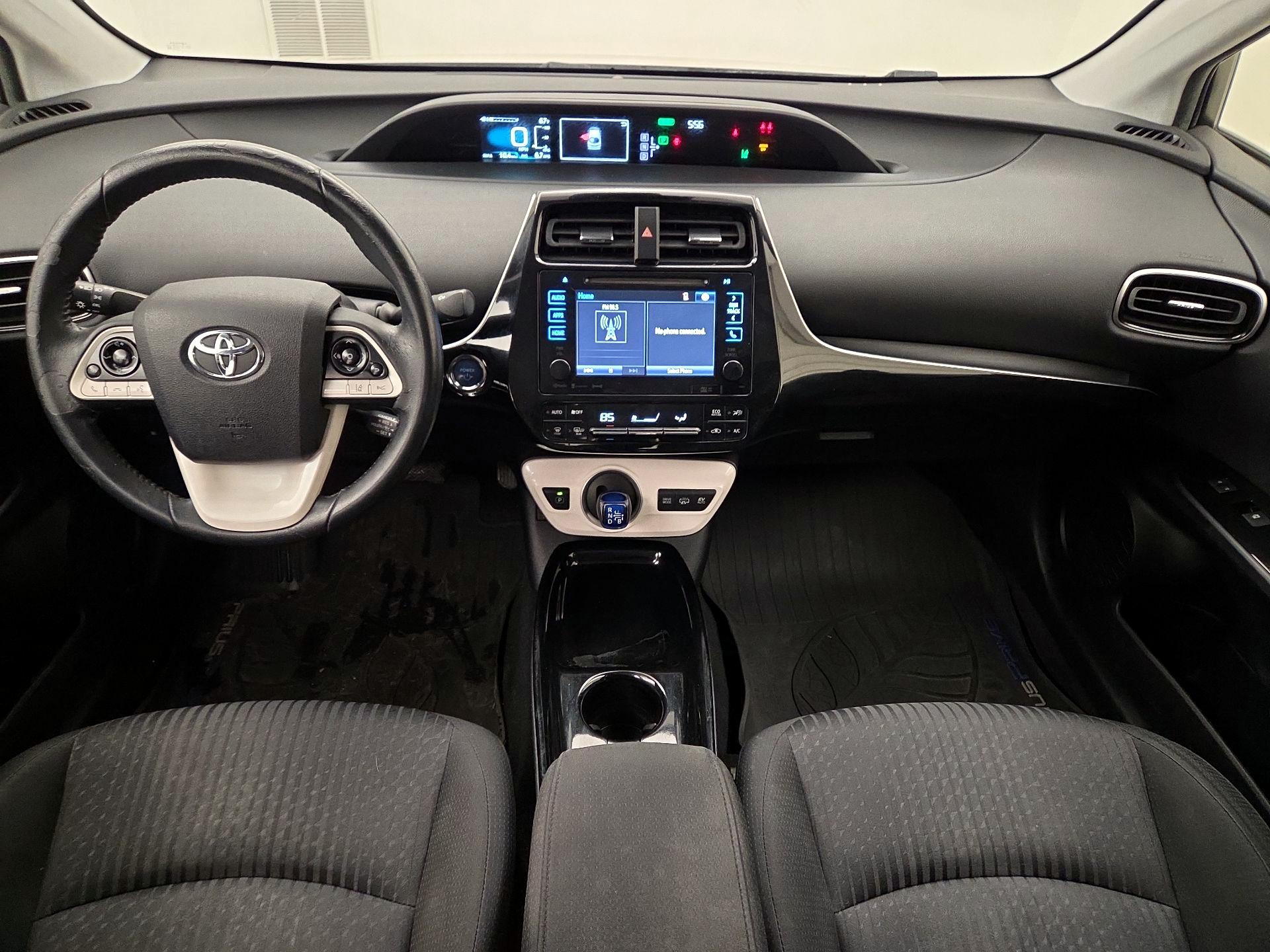 Thumbnail: 2017 Toyota Prius Prime - 9