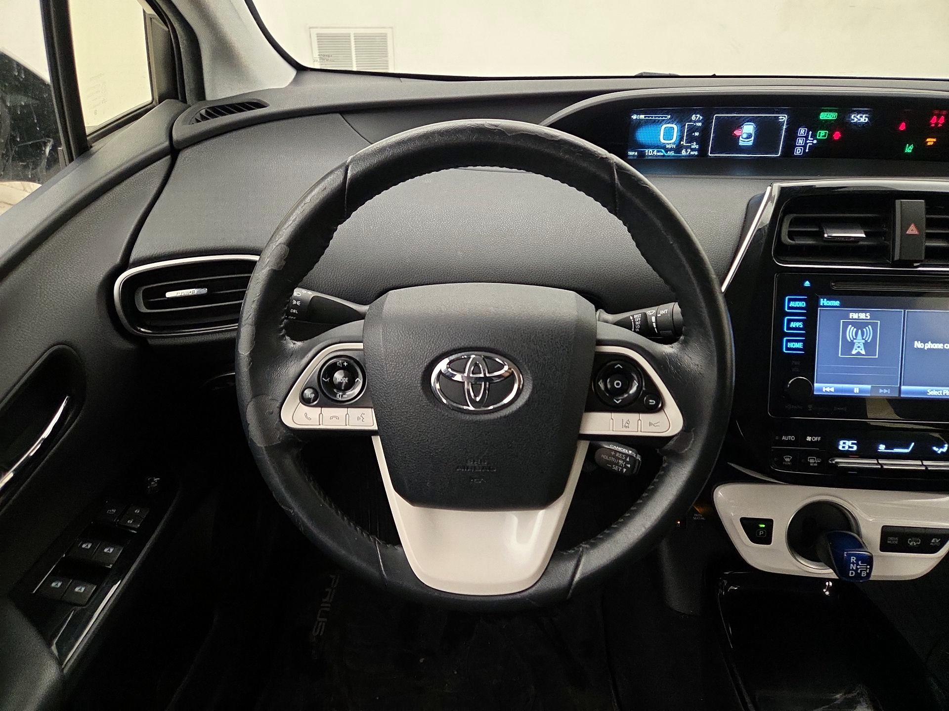 Thumbnail: 2017 Toyota Prius Prime - 10