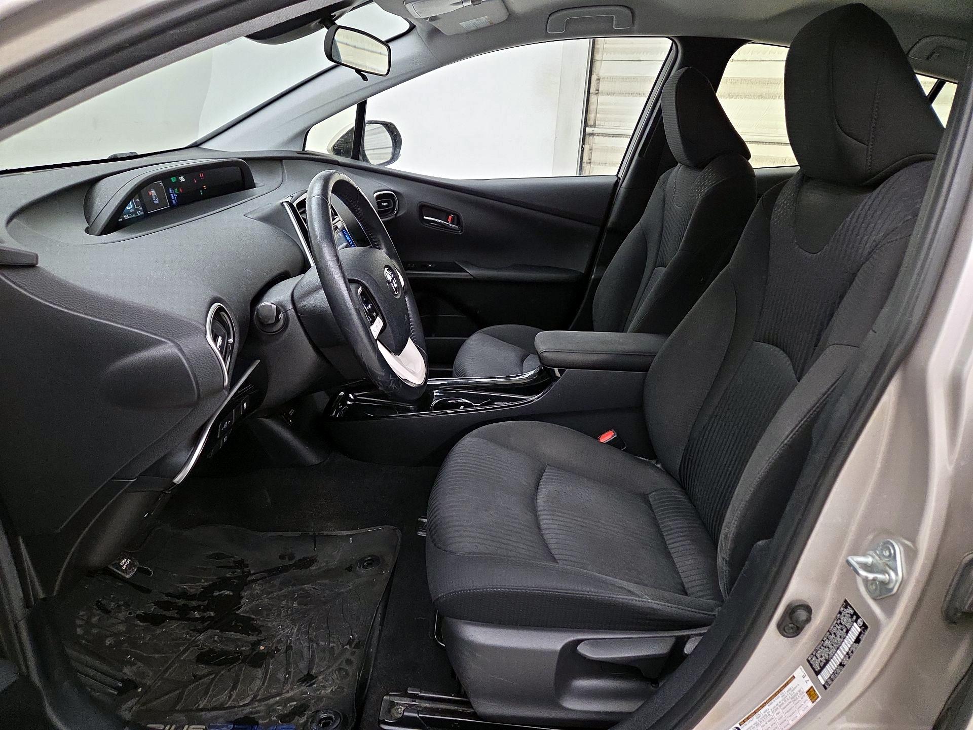 Thumbnail: 2017 Toyota Prius Prime - 11