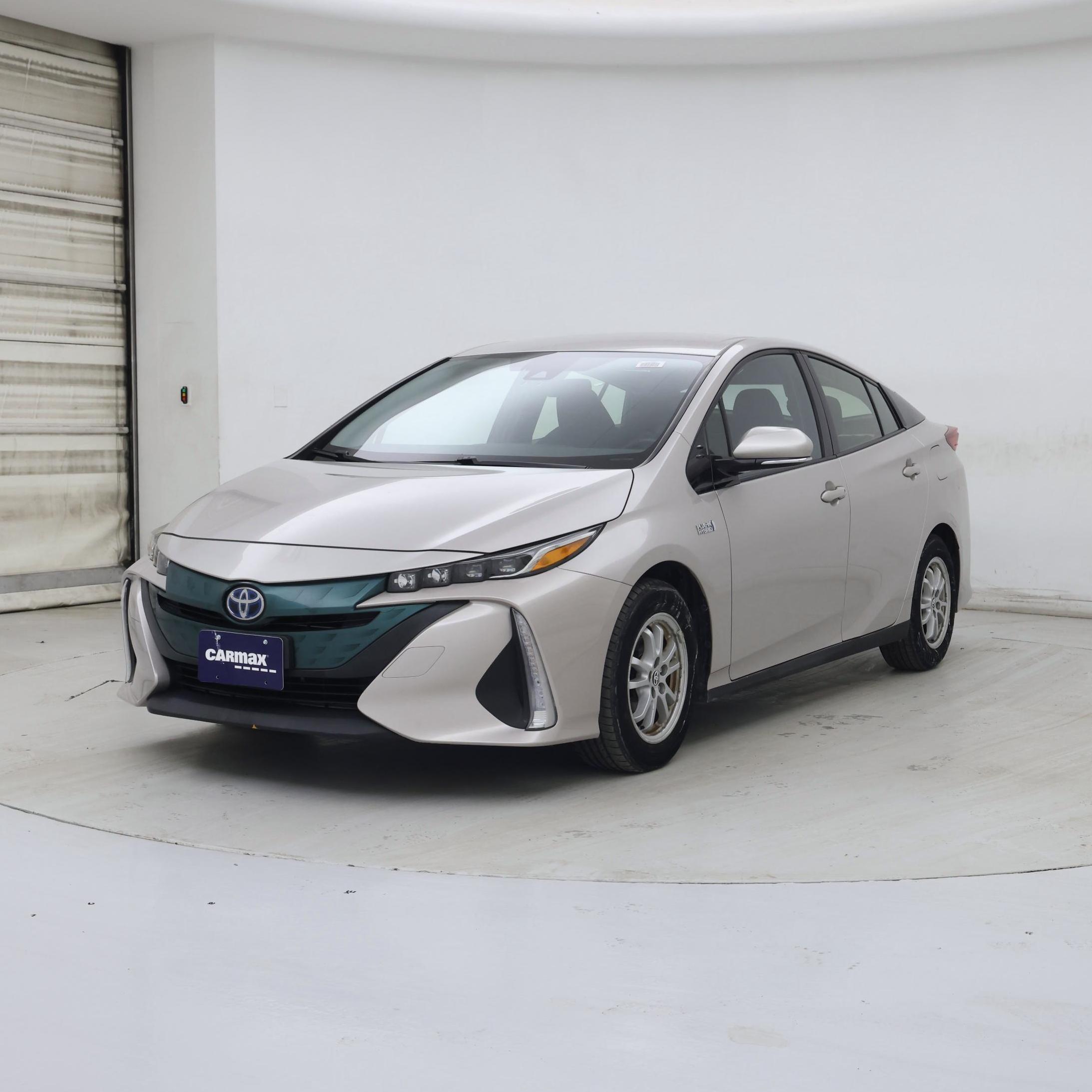 Thumbnail: 2017 Toyota Prius Prime - 4
