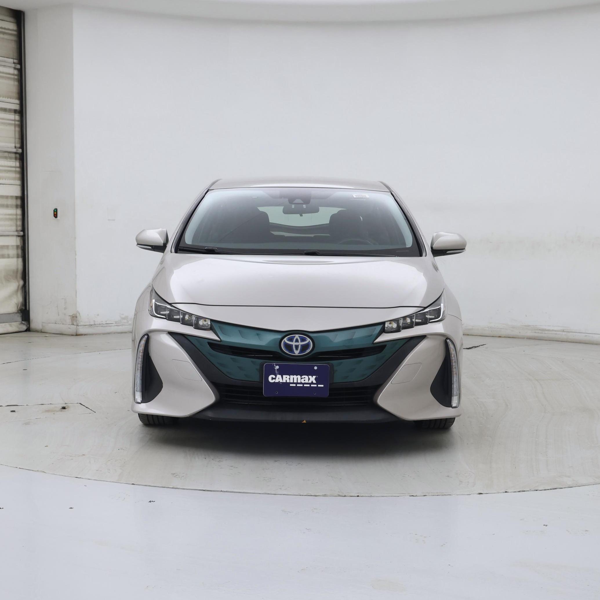 Thumbnail: 2017 Toyota Prius Prime - 5